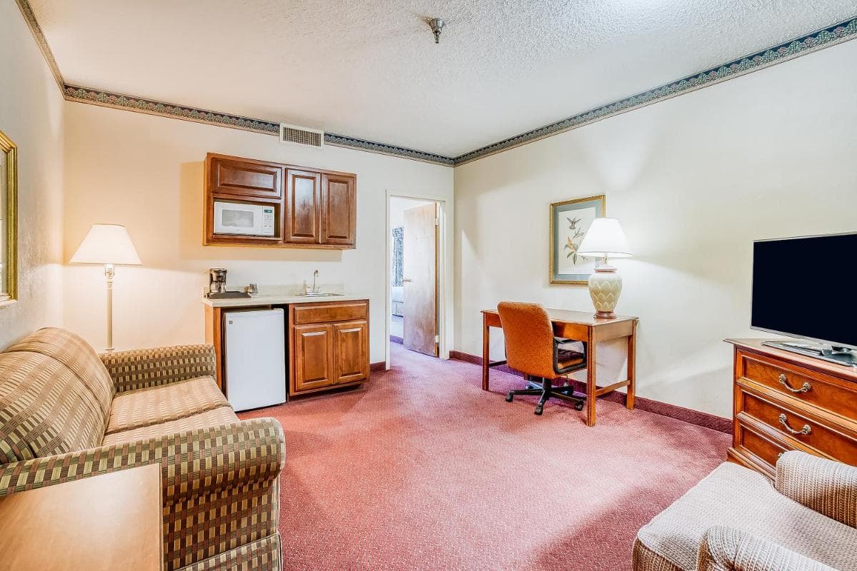 OYO Hotel Monroe LA I-20 gallery photo in Monroe, LA — image 21