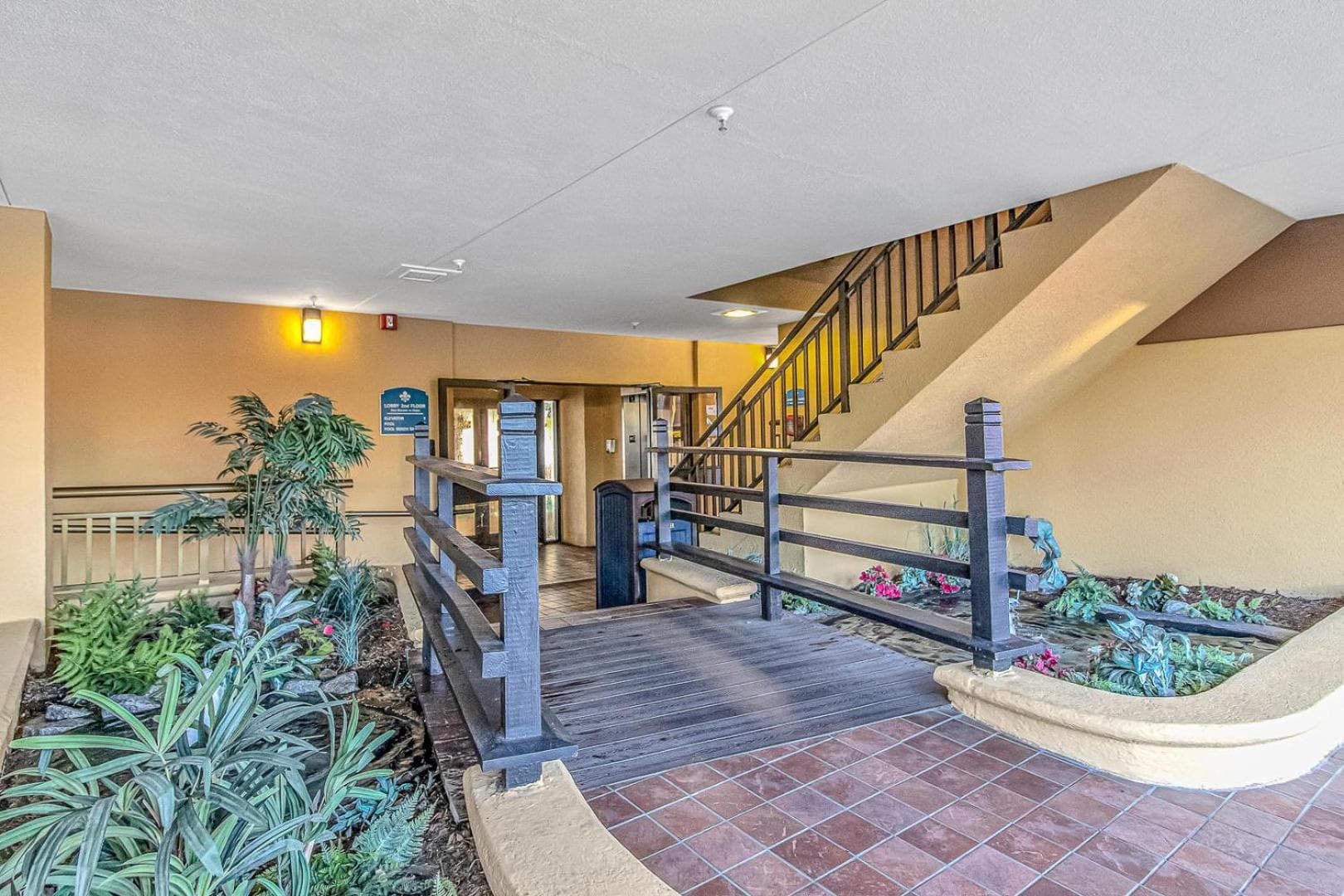 Holiday Pavilion 405 interior in Myrtle Beach, SC — gallery photo 2