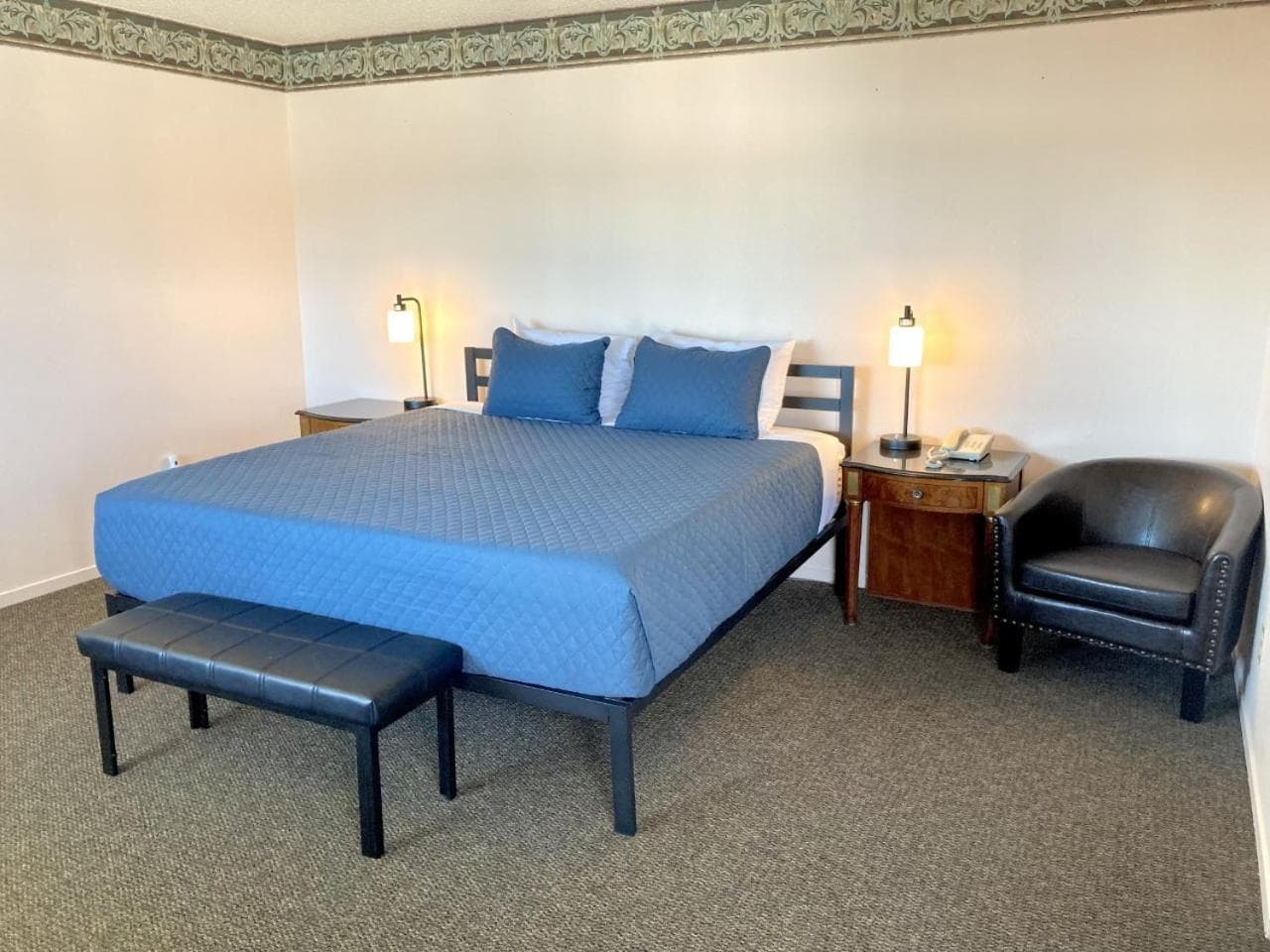 Coast Riders Inn property views in San Simeon, CA — gallery photo 3