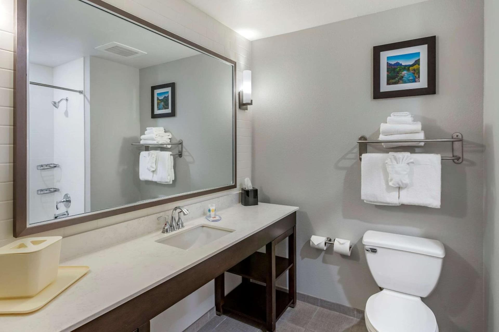 Comfort Inn & Suites Salt Lake City Airport gallery photo in Salt Lake City, UT — image 57