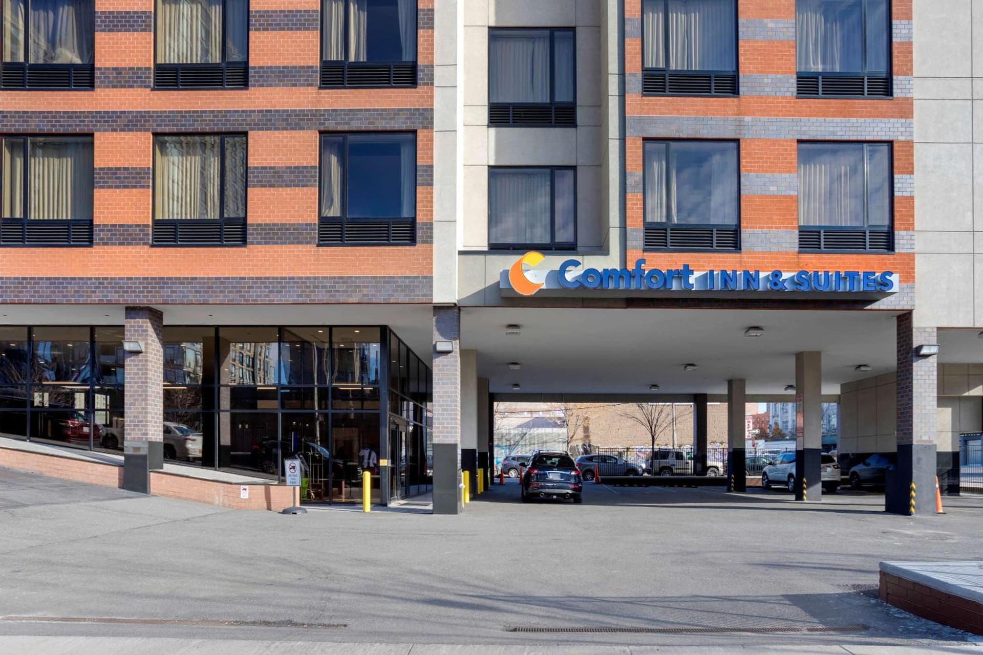 Comfort Inn & Suites near Stadium interior in Bronx, NY — gallery photo 2