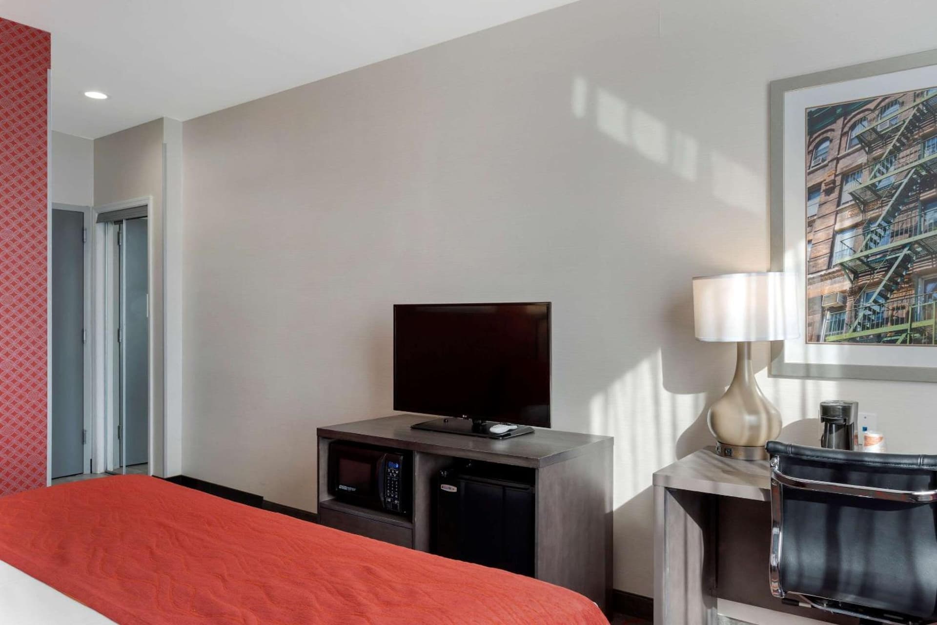 Comfort Inn & Suites near Stadium gallery photo in Bronx, NY — image 15