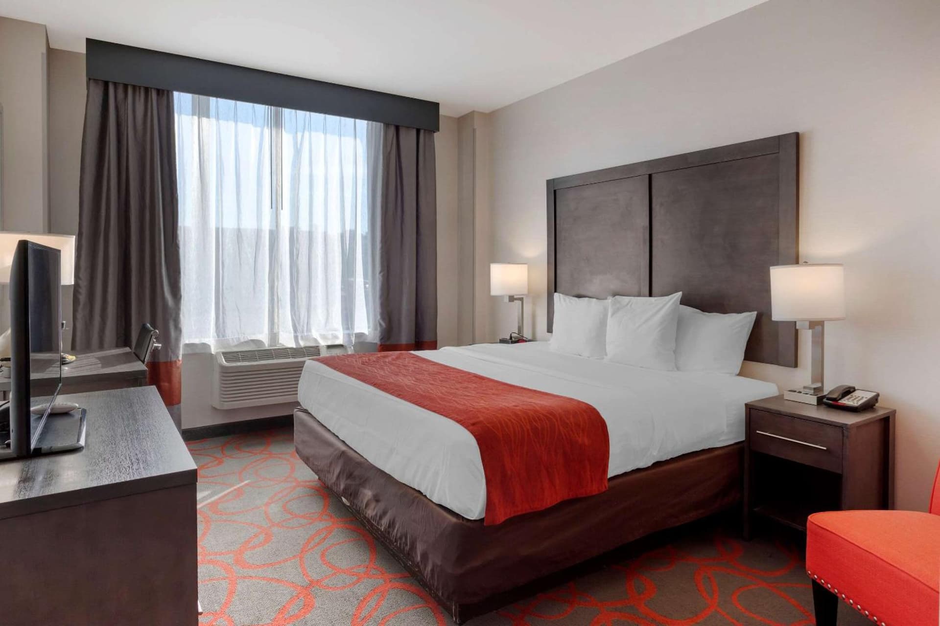 Comfort Inn & Suites near Stadium gallery photo in Bronx, NY — image 32