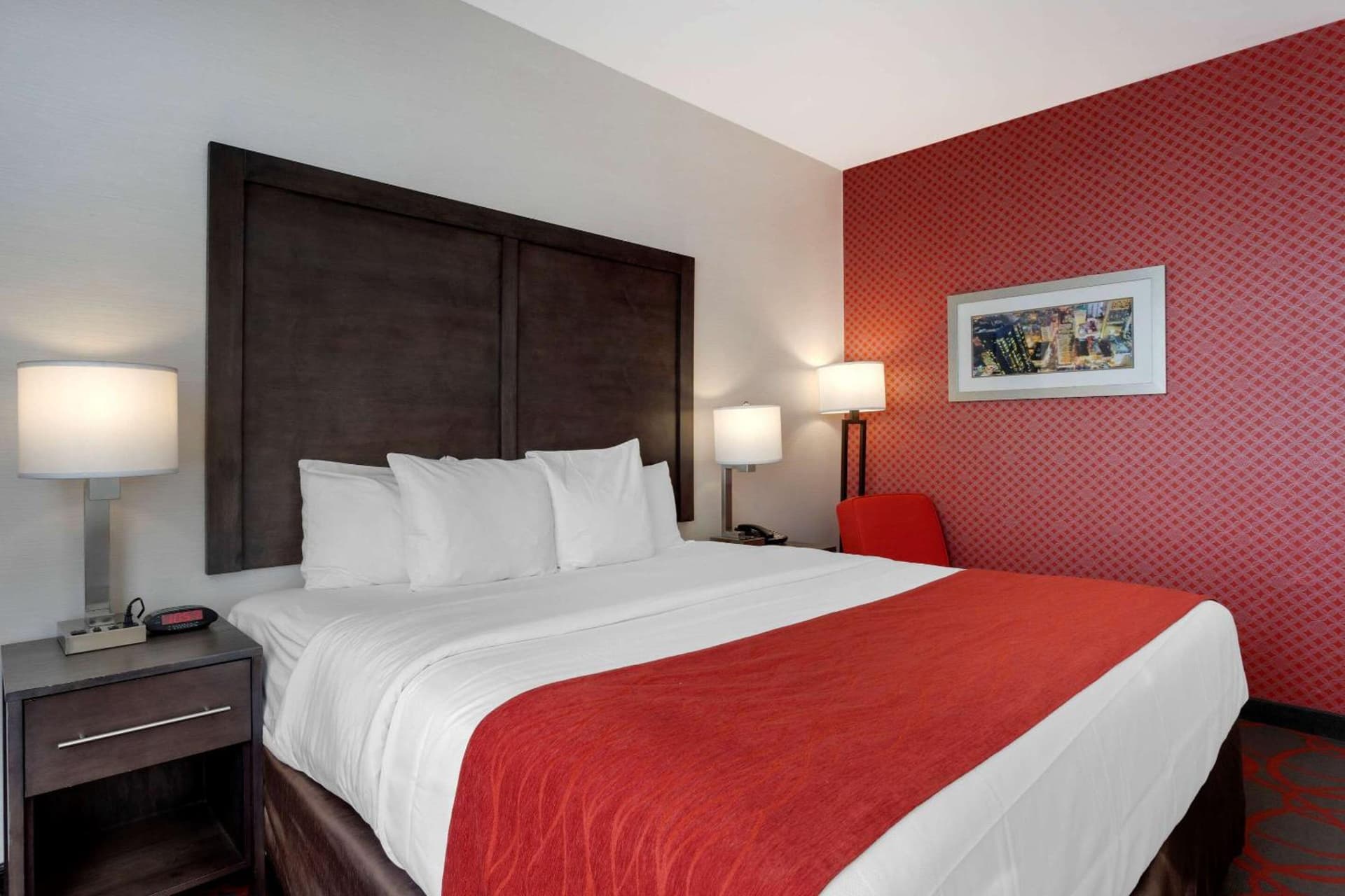 Comfort Inn & Suites near Stadium gallery photo in Bronx, NY — image 52