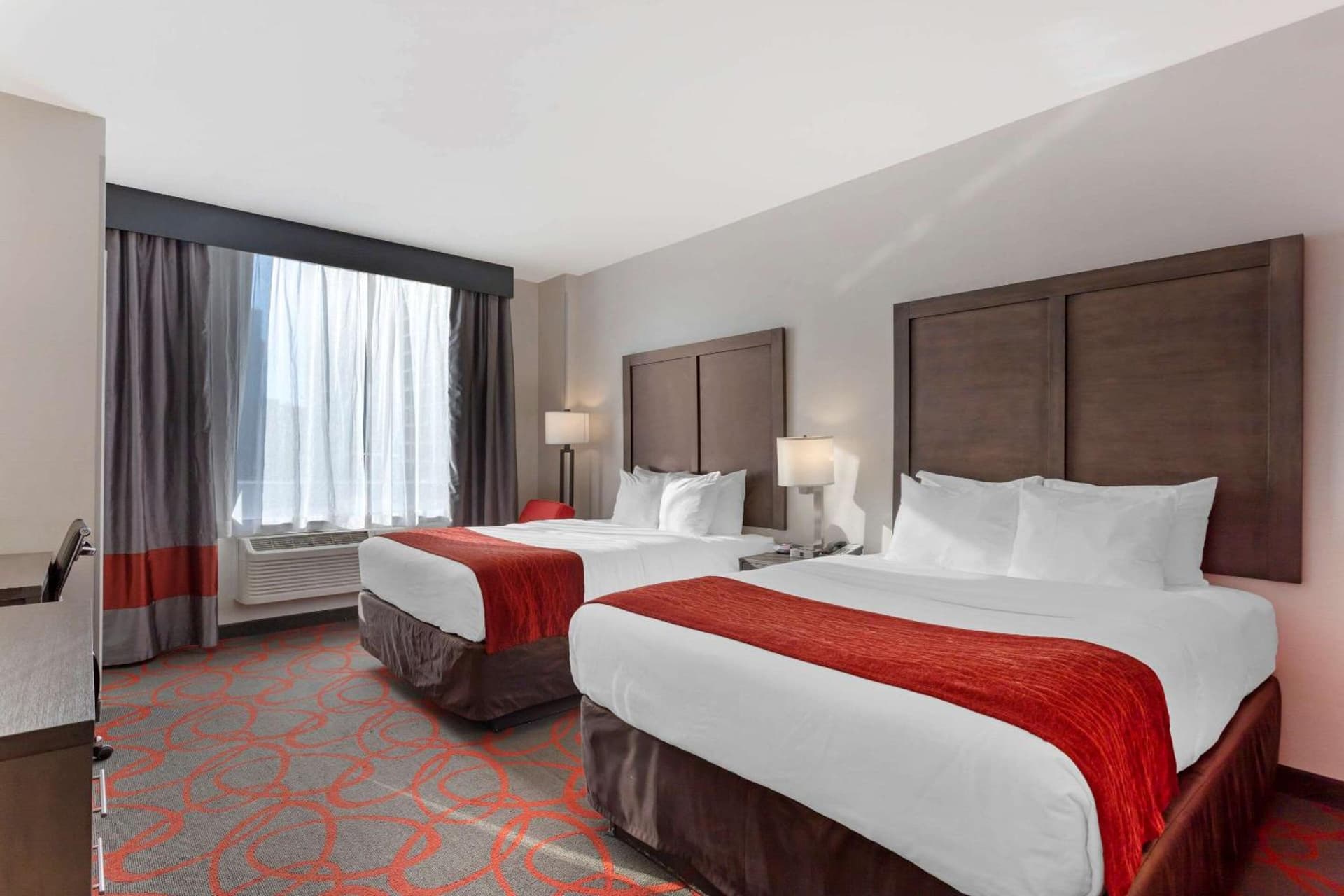 Comfort Inn & Suites near Stadium gallery photo in Bronx, NY — image 44
