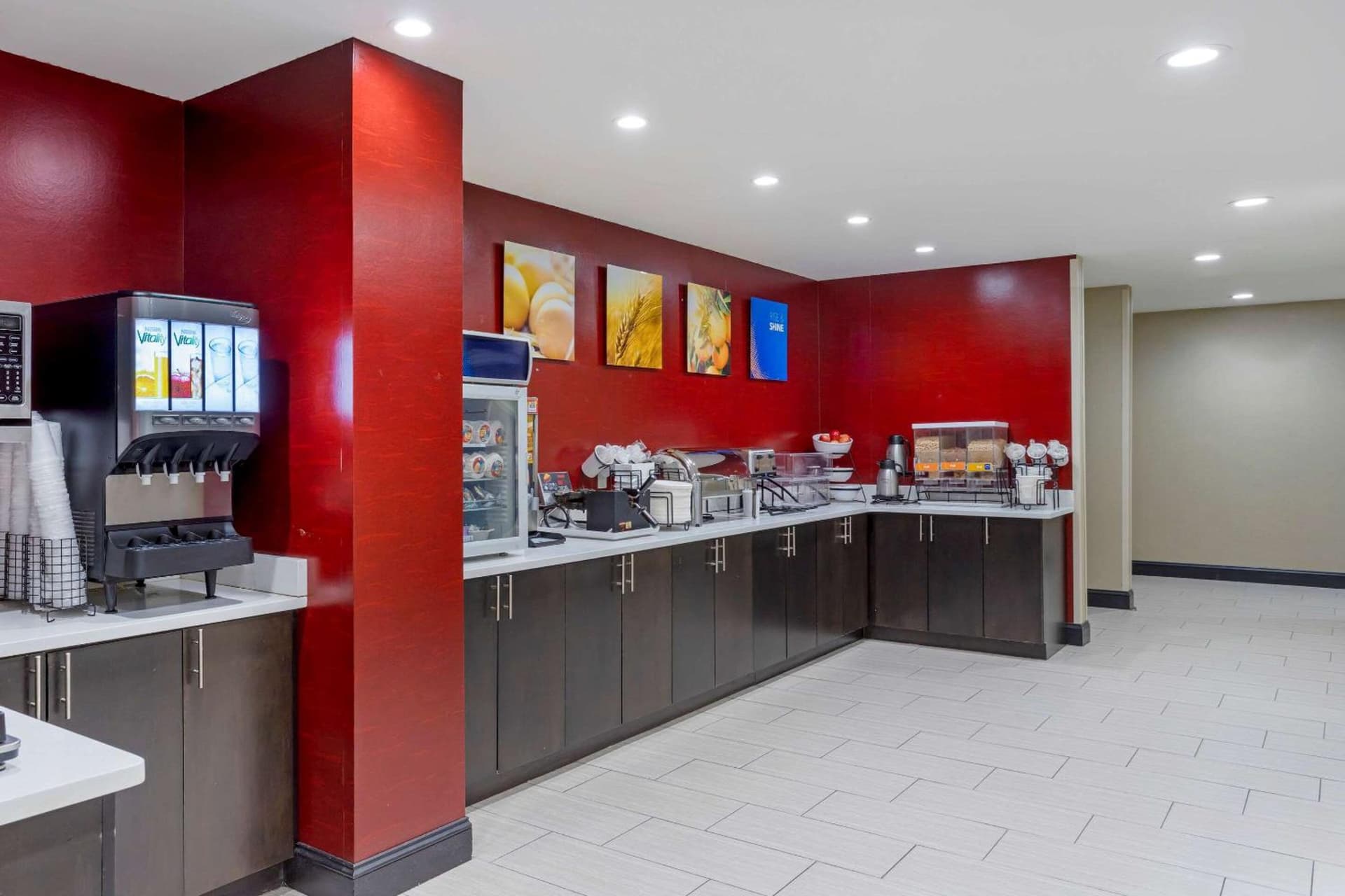Comfort Inn & Suites near Stadium gallery photo in Bronx, NY — image 30