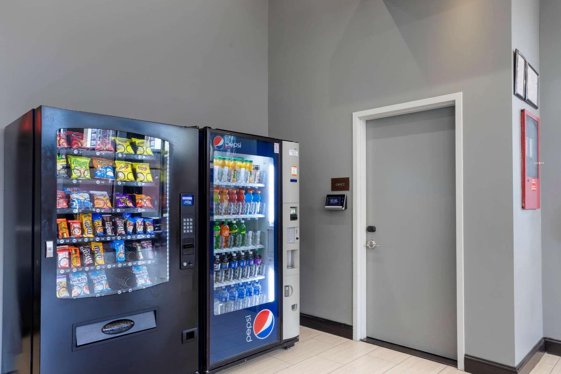 Comfort Inn & Suites near Stadium gallery photo in Bronx, NY — image 35