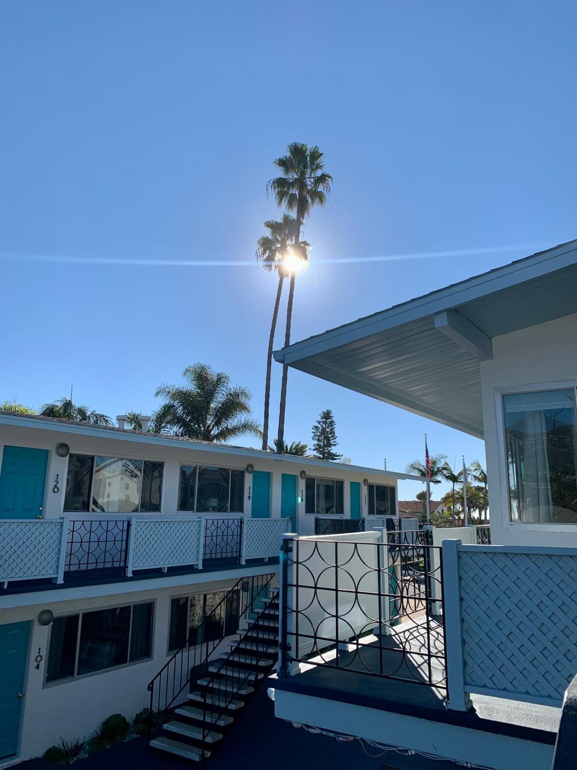 Inn at East Beach gallery photo in Santa Barbara, CA — image 22