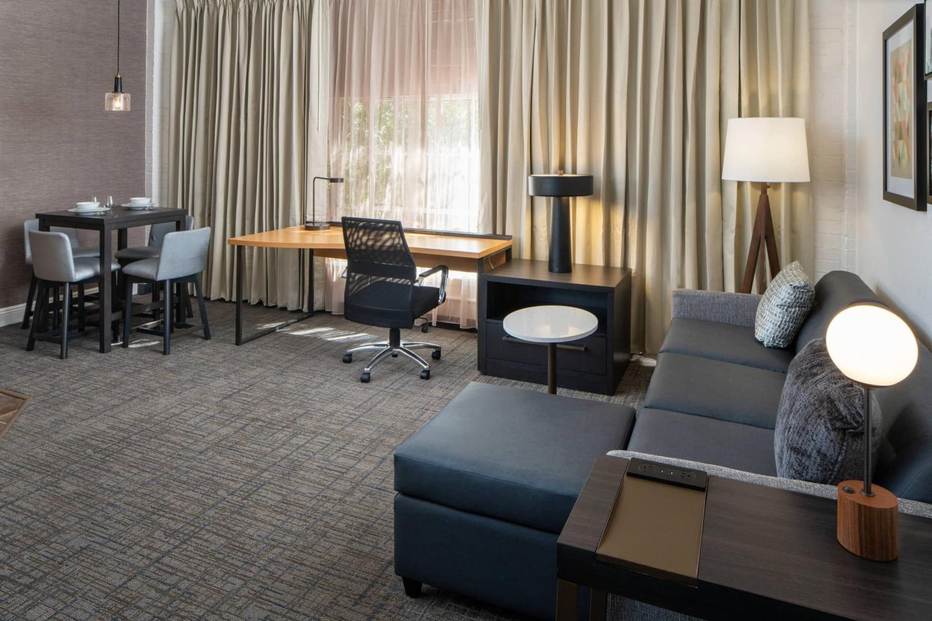Sonesta ES Suites New Orleans Convention Center gallery photo in New Orleans, LA — image 11