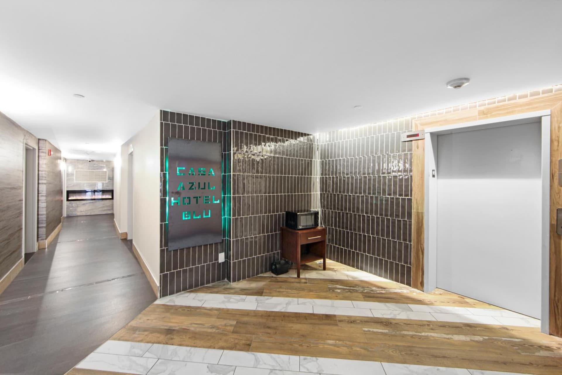 Casa Azul Hotel Blu JFK gallery photo in Queens Village, NY — image 8