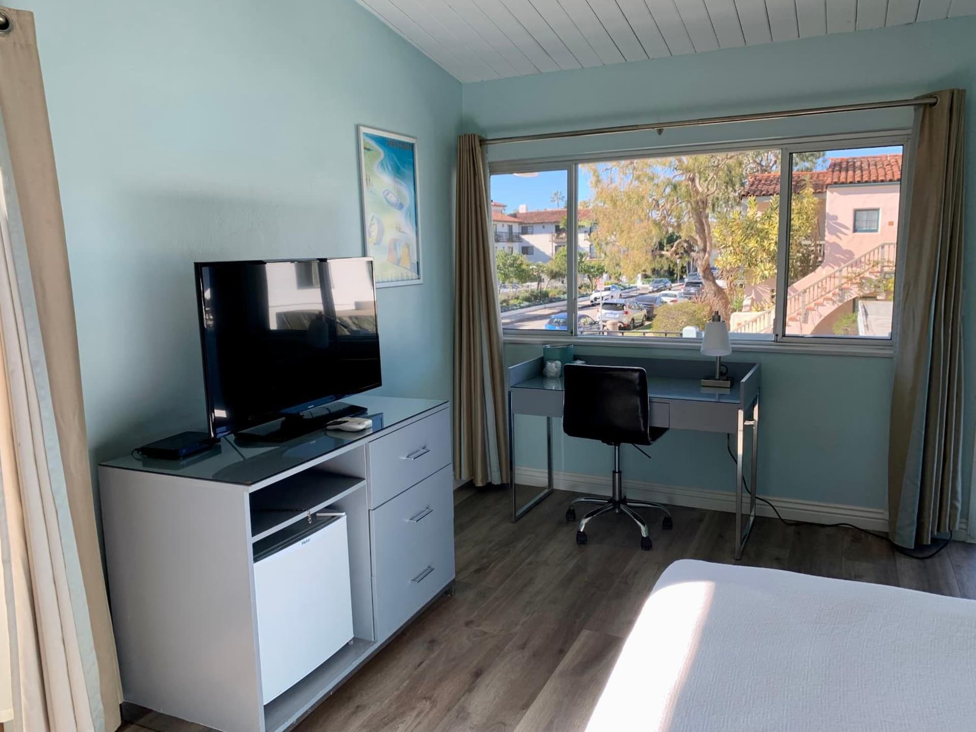 Inn at East Beach gallery photo in Santa Barbara, CA — image 7