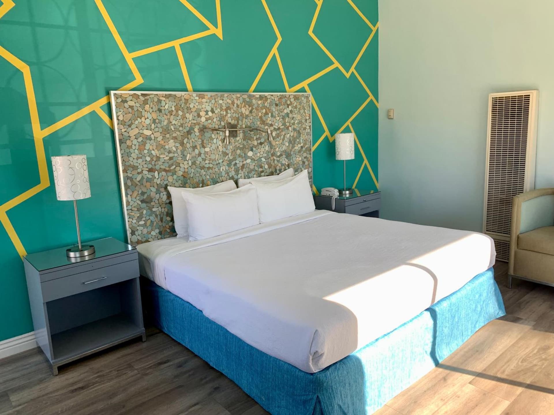 Inn at East Beach gallery photo in Santa Barbara, CA — image 5