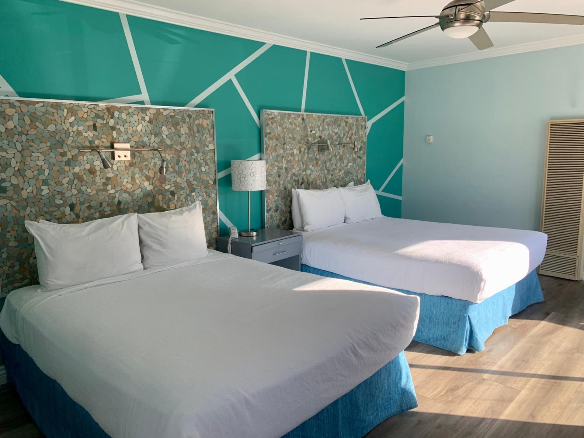 Inn at East Beach gallery photo in Santa Barbara, CA — image 20
