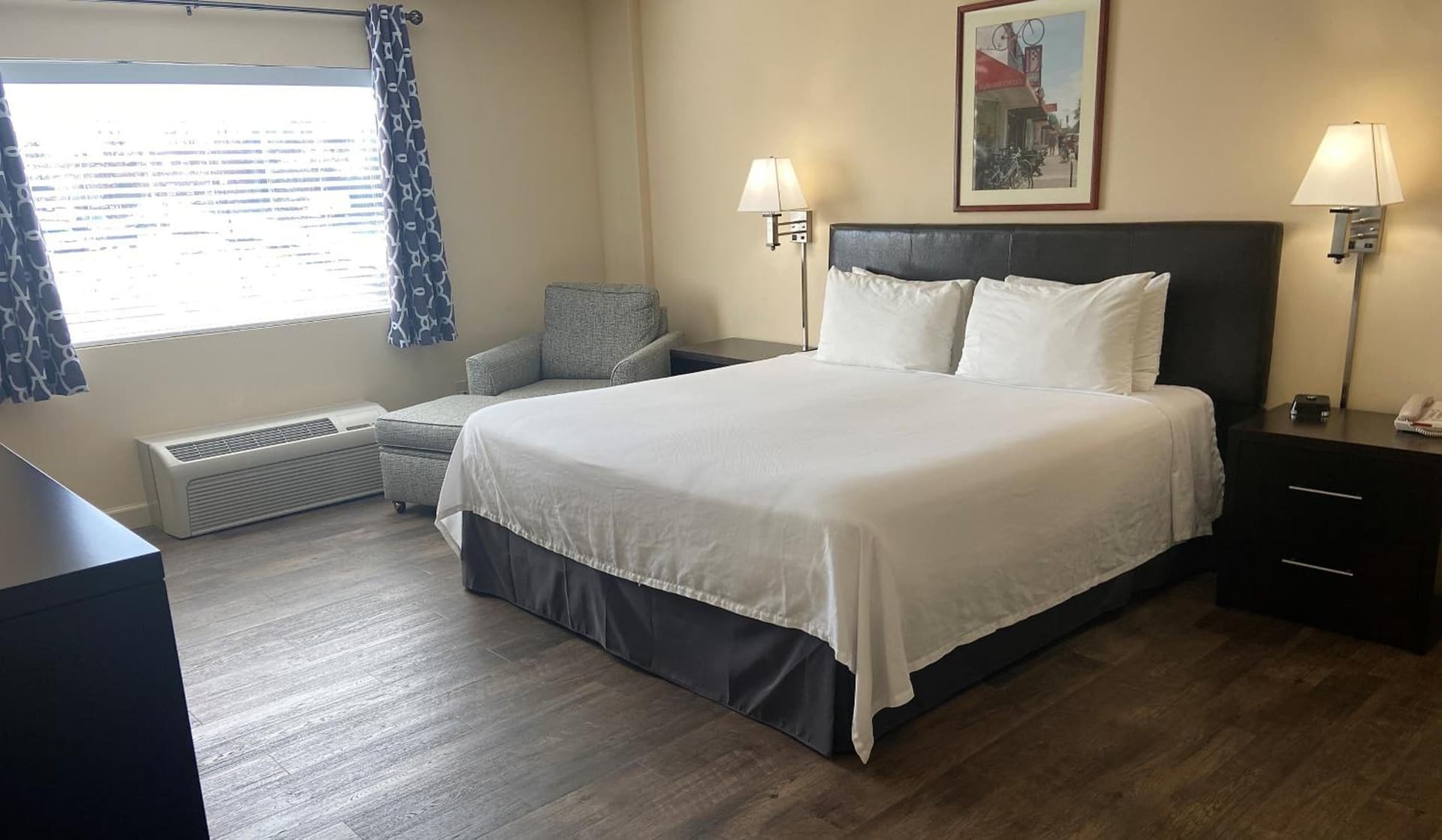 University Inn Duke gallery photo in Durham, NC — image 5