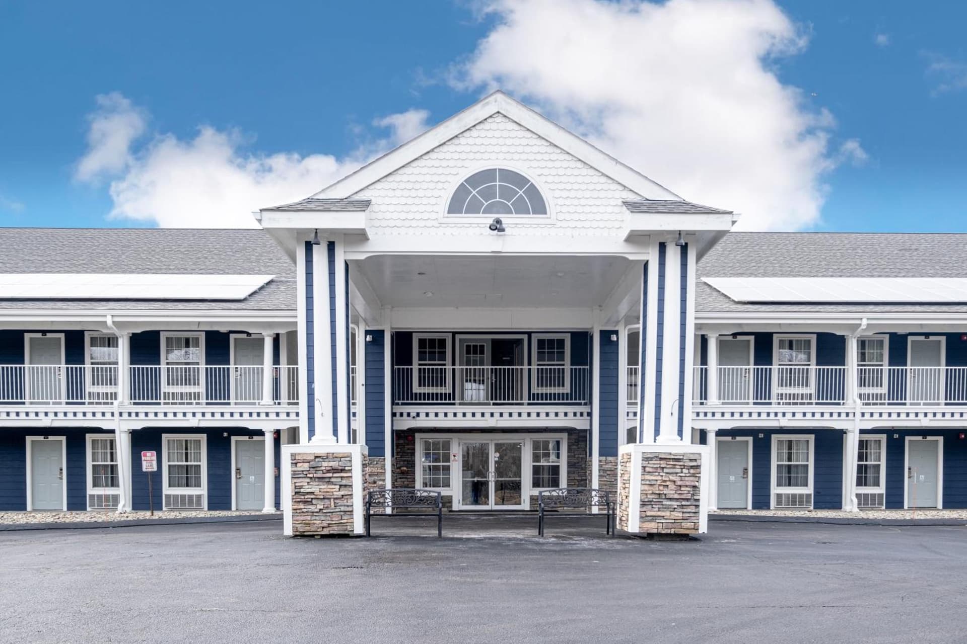 Hilltop Inn & Suites, near Foxwoods Casino gallery photo in North Stonington — image 41