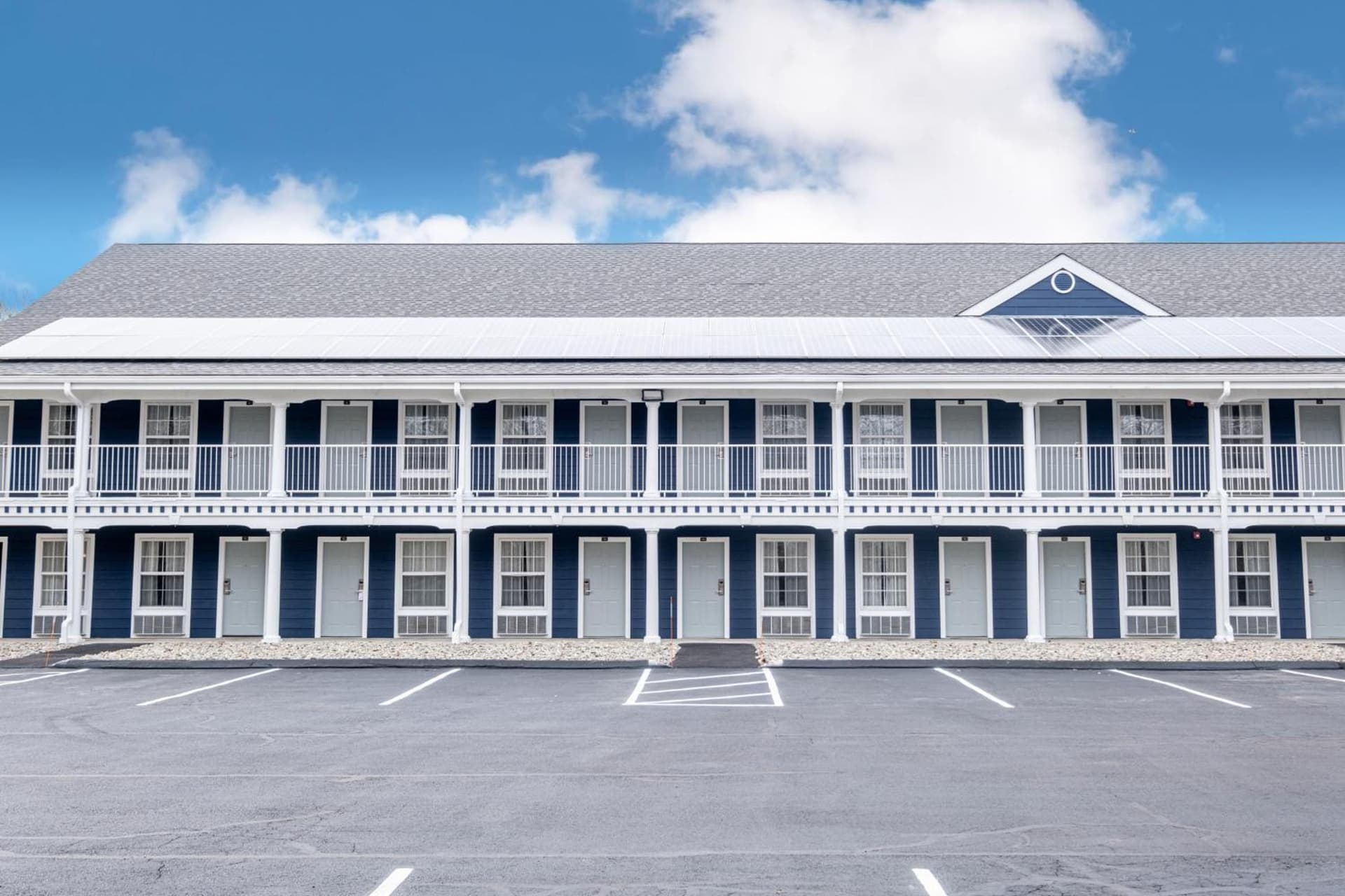 Hilltop Inn & Suites, near Foxwoods Casino gallery photo in North Stonington — image 68