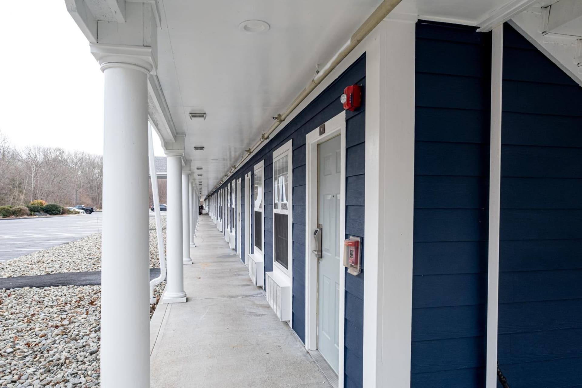 Hilltop Inn & Suites, near Foxwoods Casino gallery photo in North Stonington — image 81