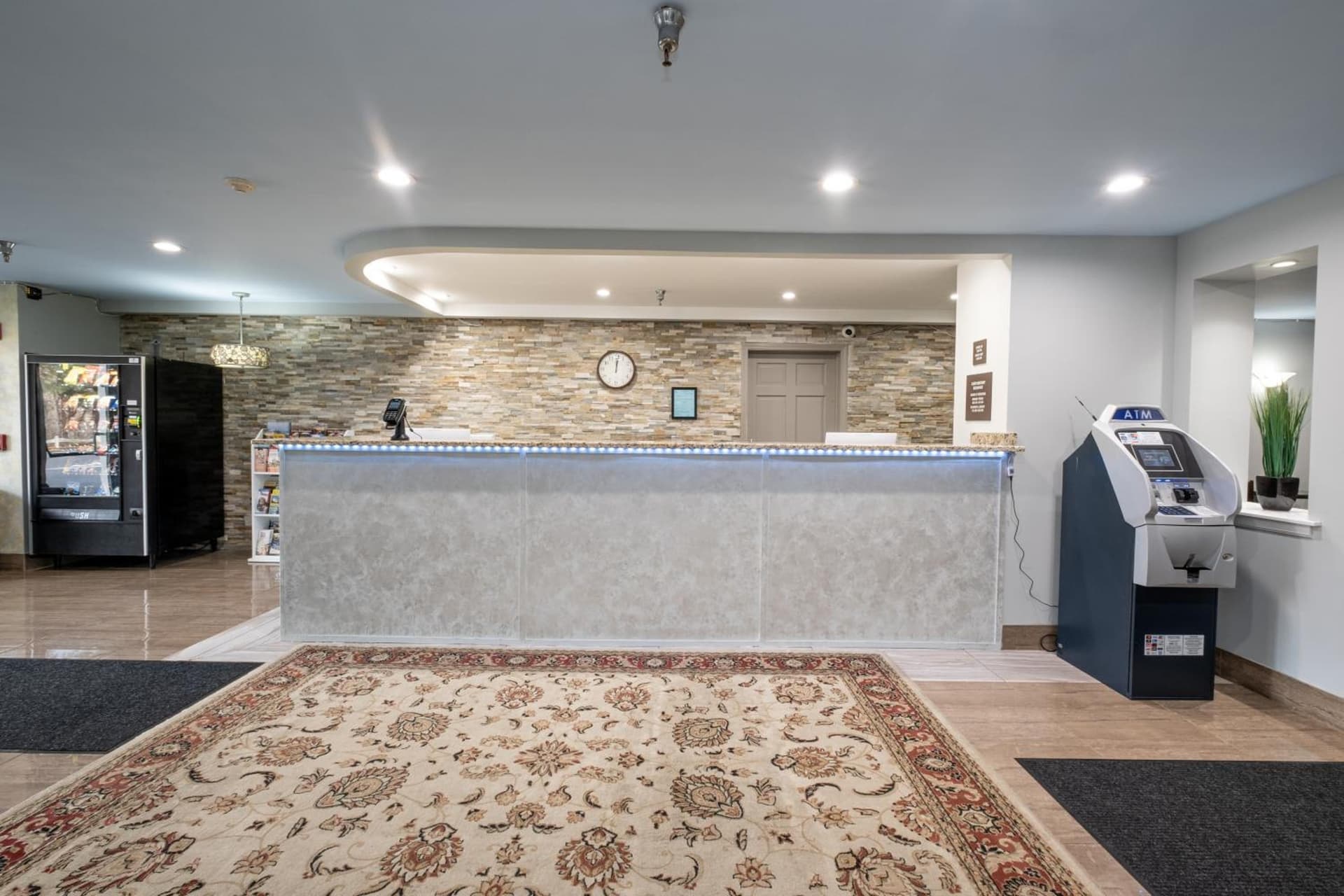 Hilltop Inn & Suites, near Foxwoods Casino gallery photo in North Stonington — image 13