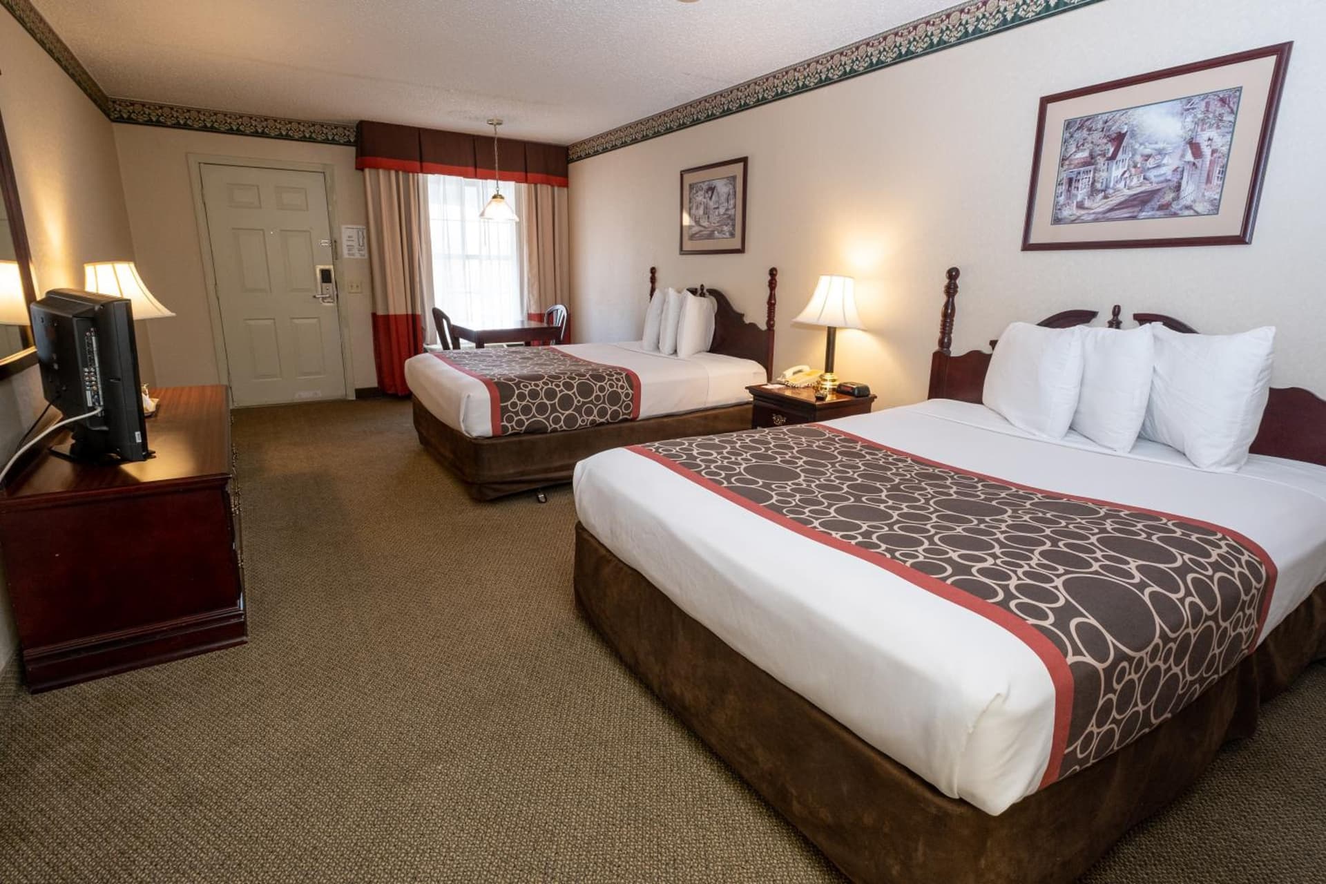 Hilltop Inn & Suites, near Foxwoods Casino gallery photo in North Stonington — image 84