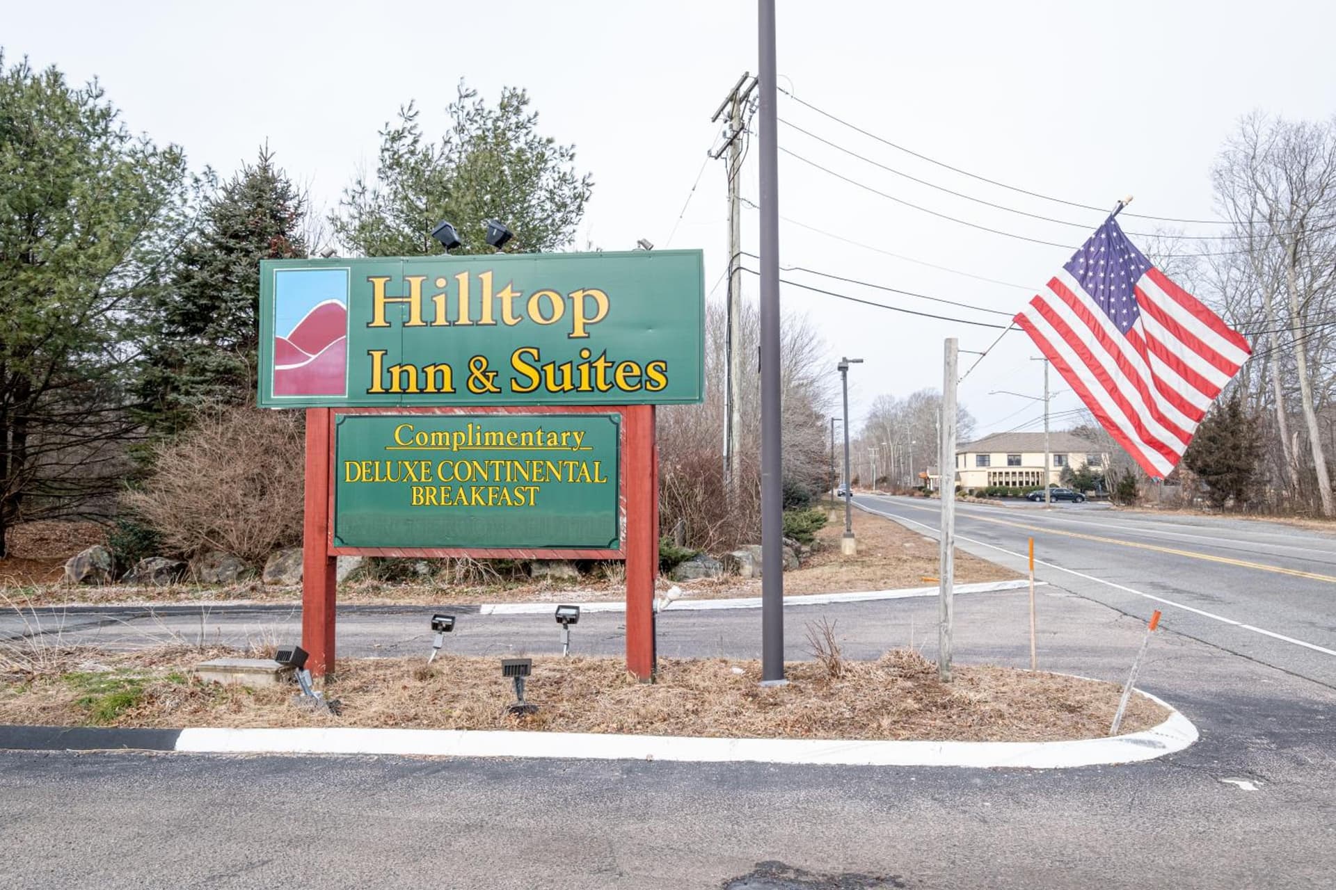Hilltop Inn & Suites, near Foxwoods Casino gallery photo in North Stonington — image 83