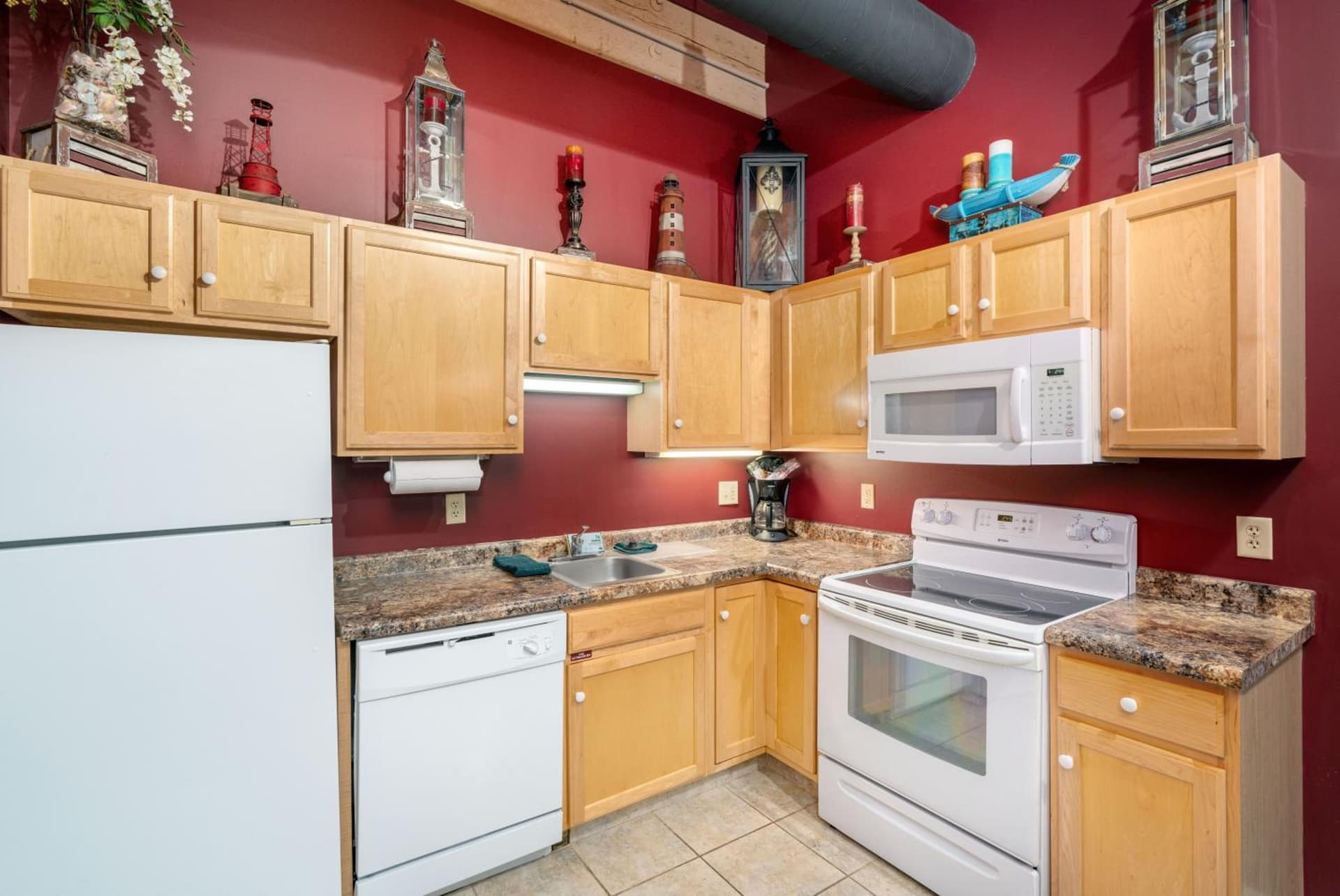The Suites Hotel at Waterfront Plaza gallery photo in Duluth, MN — image 40