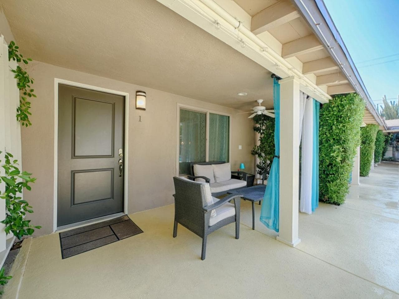 Little Paradise Hotel property views in Palm Springs, CA — gallery photo 3