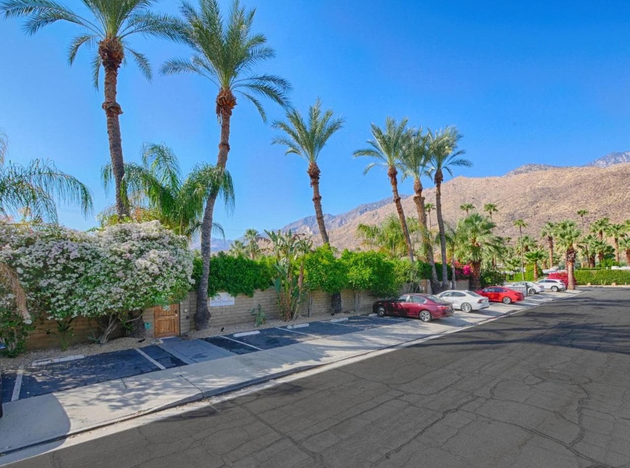 Little Paradise Hotel gallery photo in Palm Springs, CA — image 15