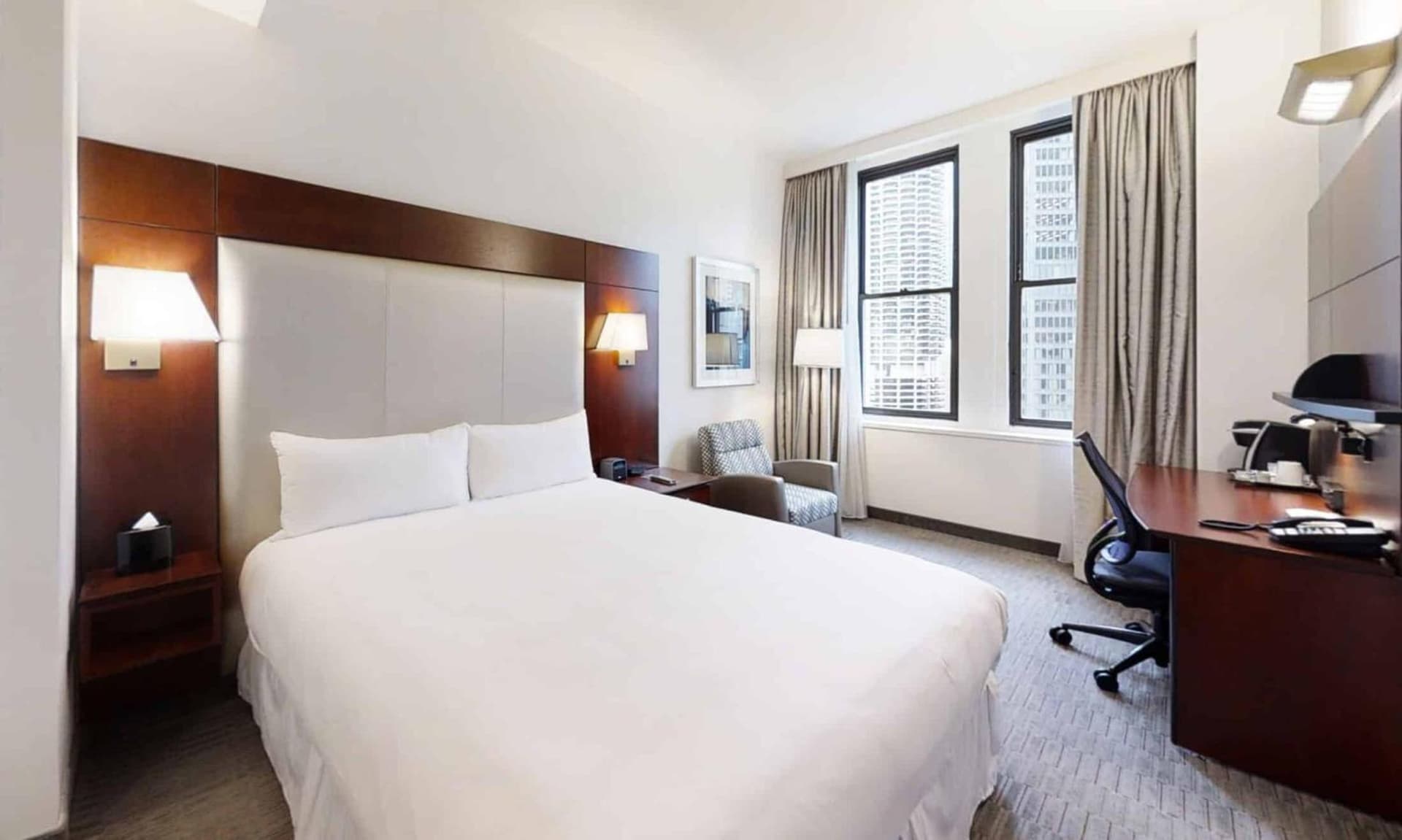 Club Quarters Hotel Wacker at Michigan, Chicago gallery photo in Chicago, IL — image 25