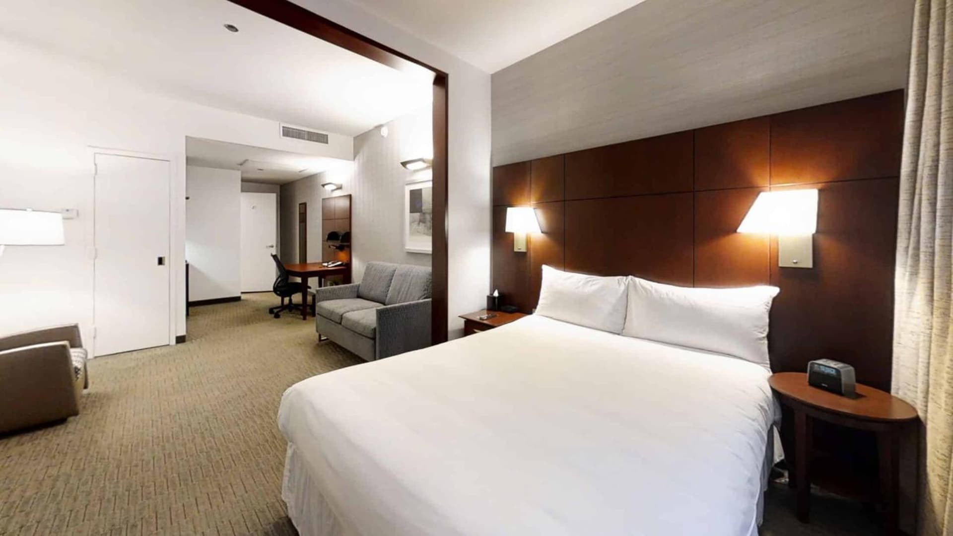 River Hotel gallery photo in Chicago, IL — image 4