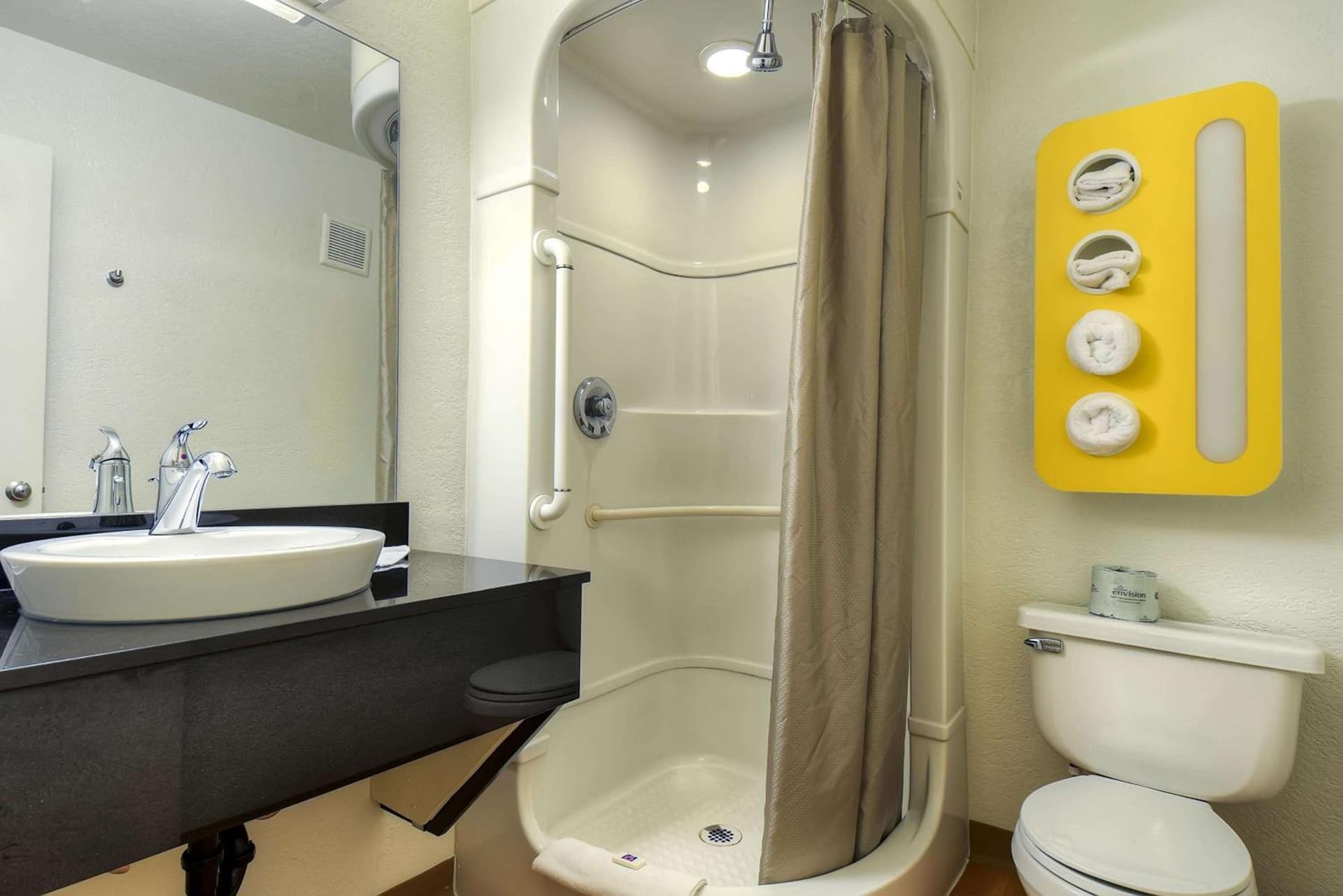 Motel 6-Westminster, CA - South - Long Beach Area interior in Westminster, CA — gallery photo 2