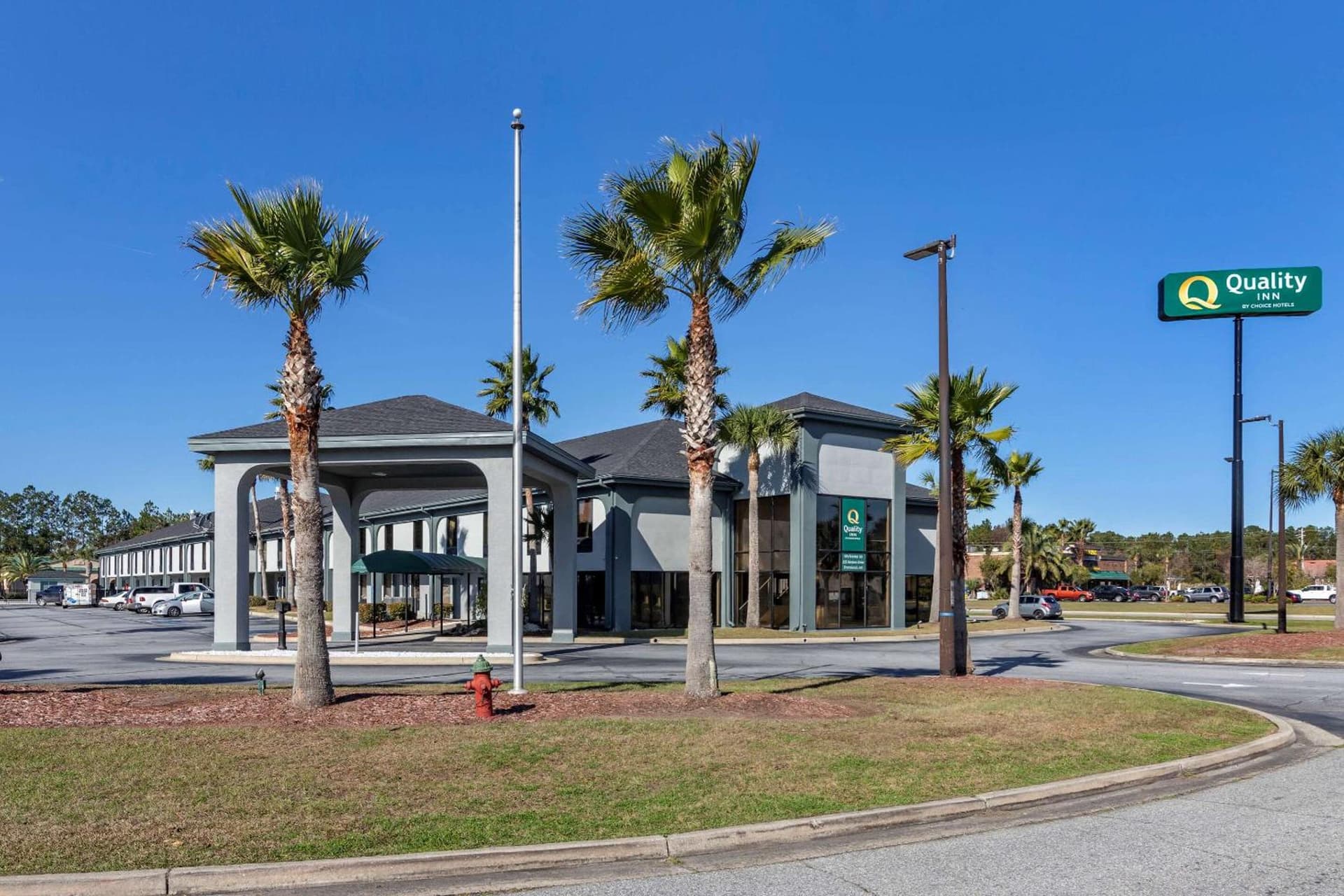 Quality Inn Brunswick featured exterior or lobby in Brunswick, GA — similar hotel
