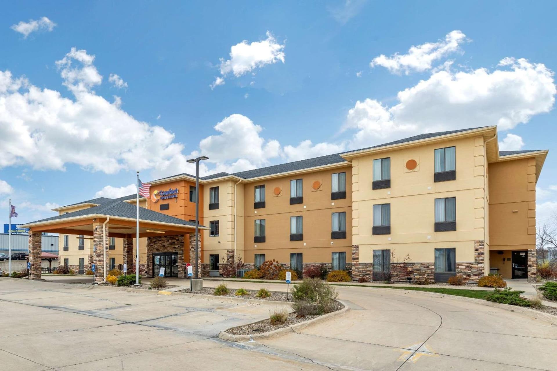 Comfort Inn & Suites Cedar Rapids North - Collins Road featured exterior or lobby in Cedar Rapids, IA — similar hotel