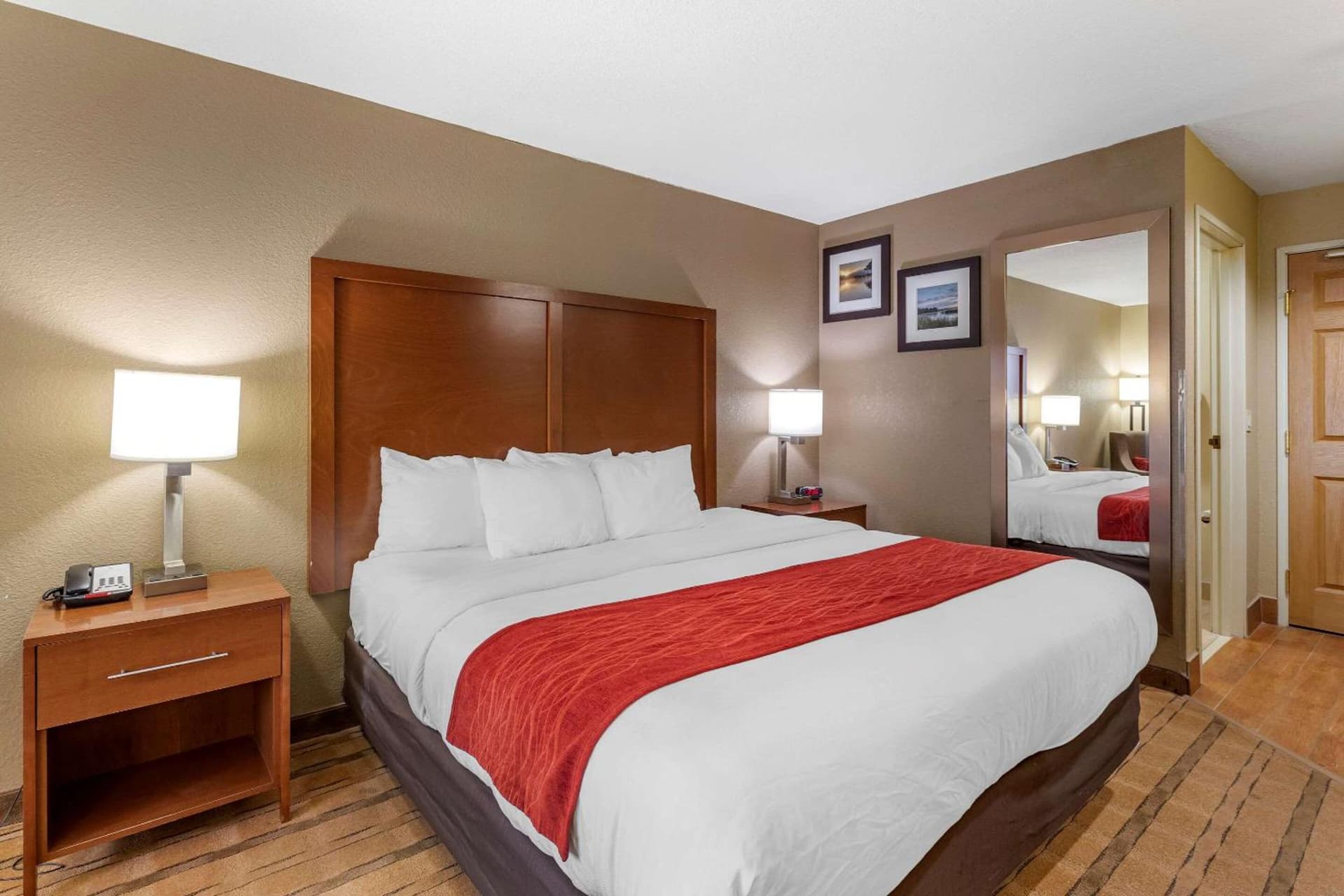 Comfort Inn & Suites Cedar Rapids North - Collins Road gallery photo in Cedar Rapids, IA — image 37