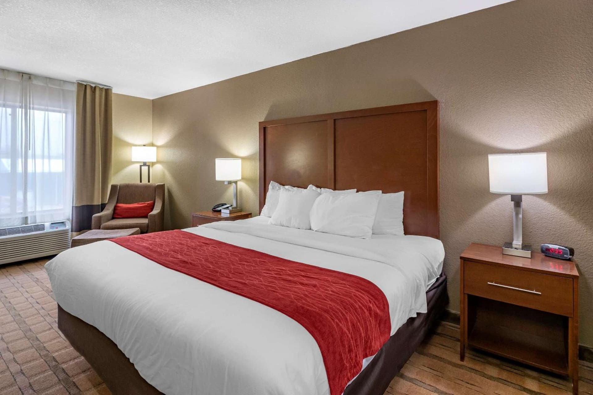 Comfort Inn & Suites Cedar Rapids North - Collins Road gallery photo in Cedar Rapids, IA — image 39