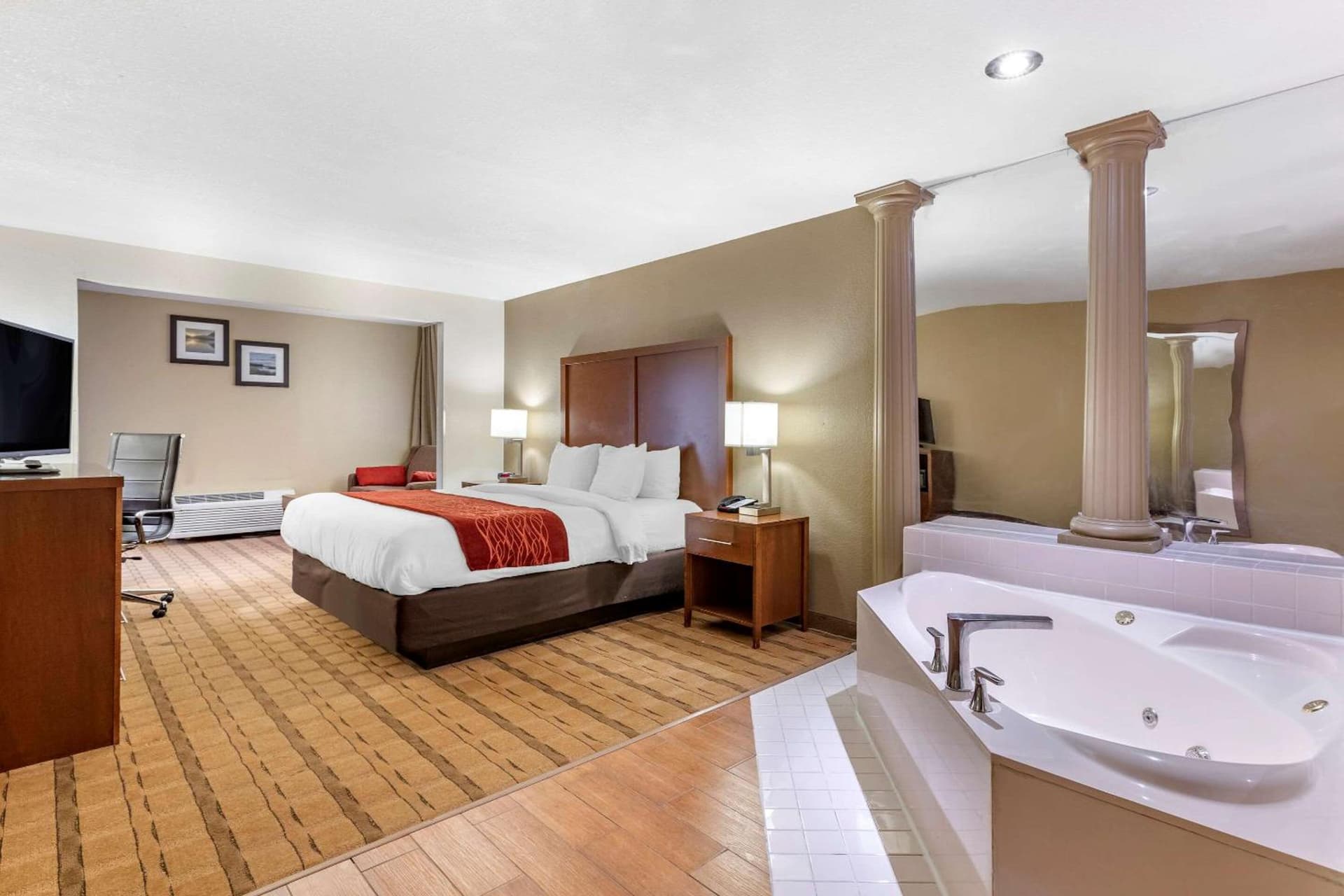 Comfort Inn & Suites Cedar Rapids North - Collins Road gallery photo in Cedar Rapids, IA — image 56