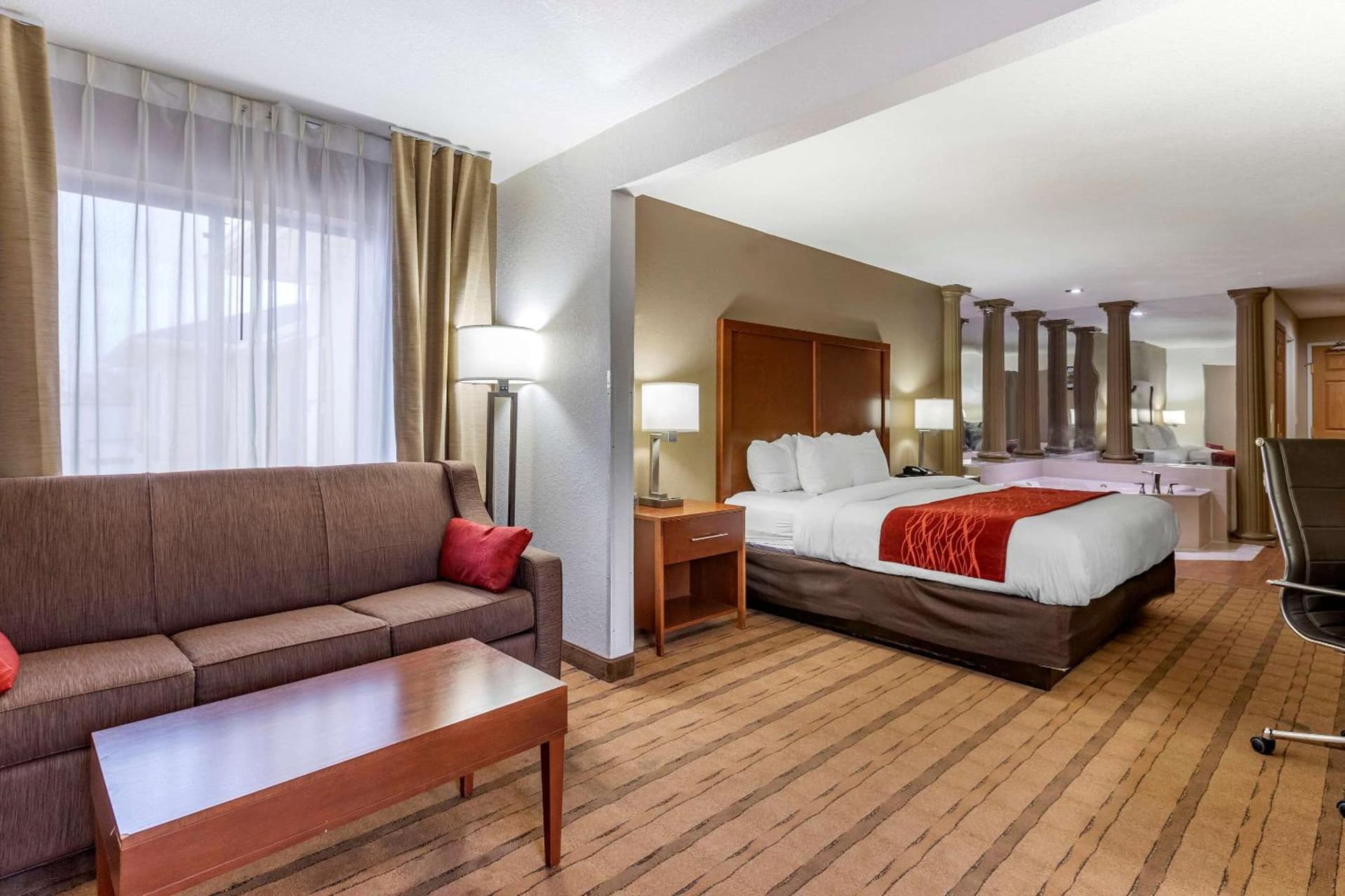 Comfort Inn & Suites Cedar Rapids North - Collins Road gallery photo in Cedar Rapids, IA — image 9