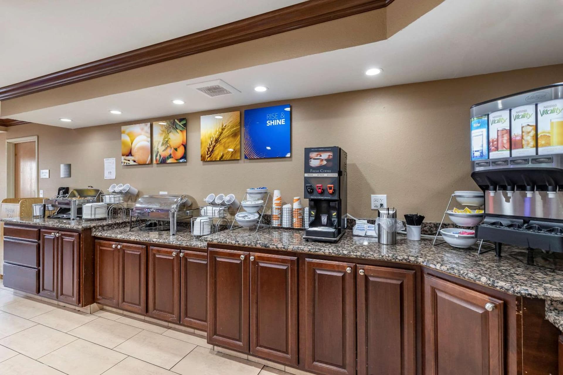 Comfort Inn & Suites Cedar Rapids North - Collins Road gallery photo in Cedar Rapids, IA — image 17