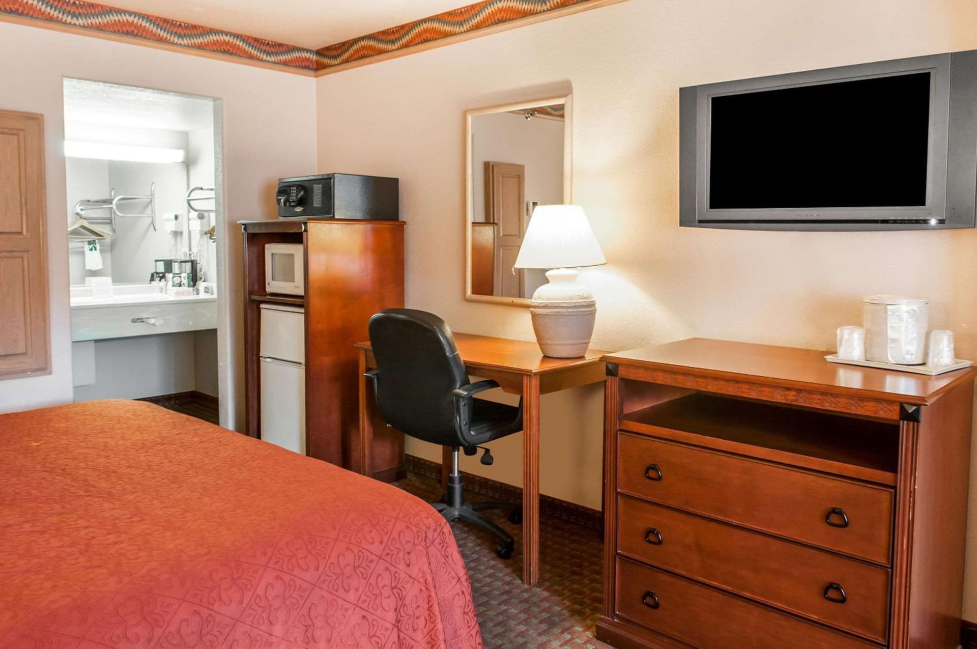 Quality Inn & Suites Las Cruces - University Area property views in Las Cruces, NM — gallery photo 3