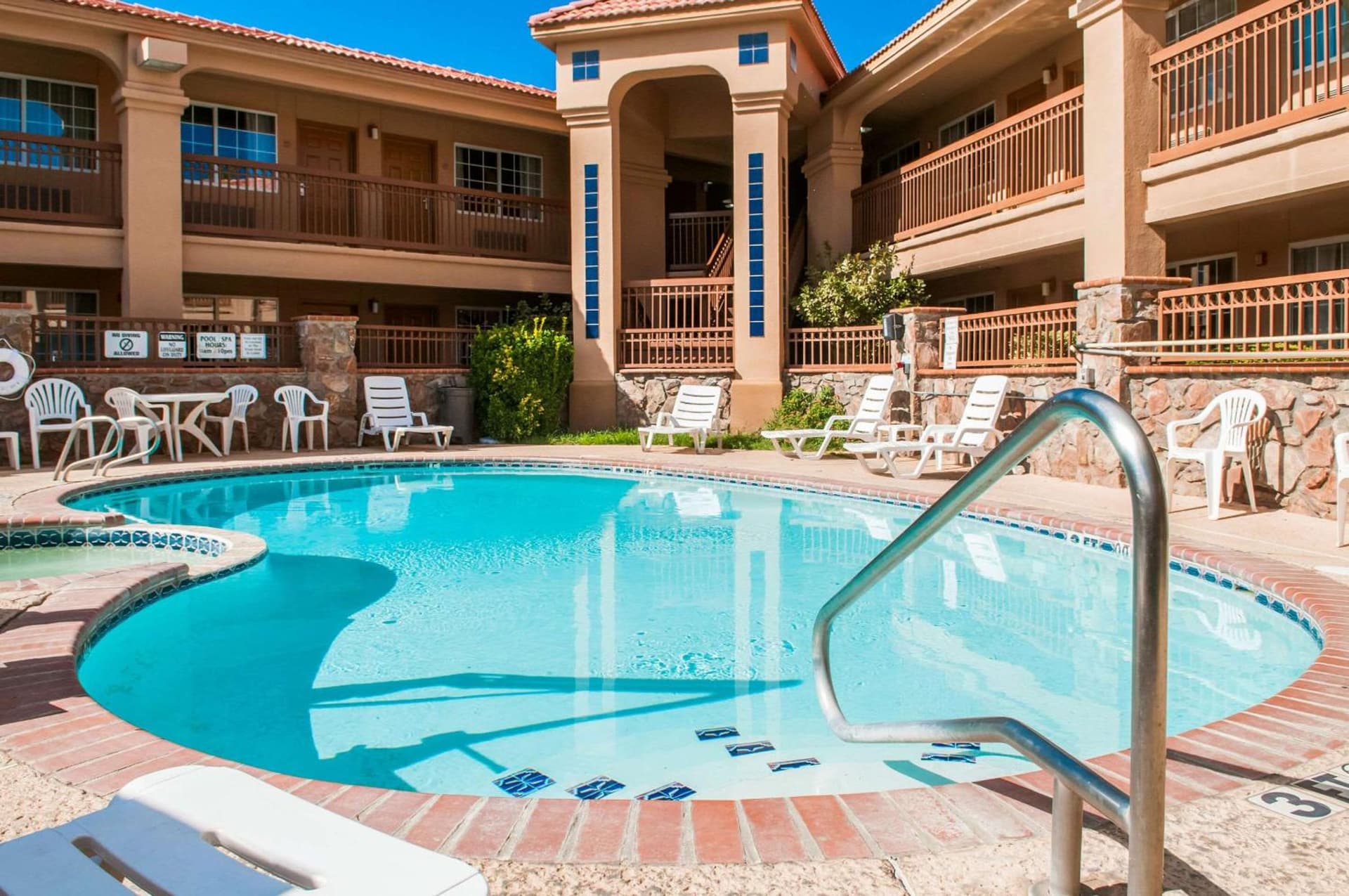 Quality Inn & Suites Las Cruces - University Area gallery photo in Las Cruces, NM — image 9