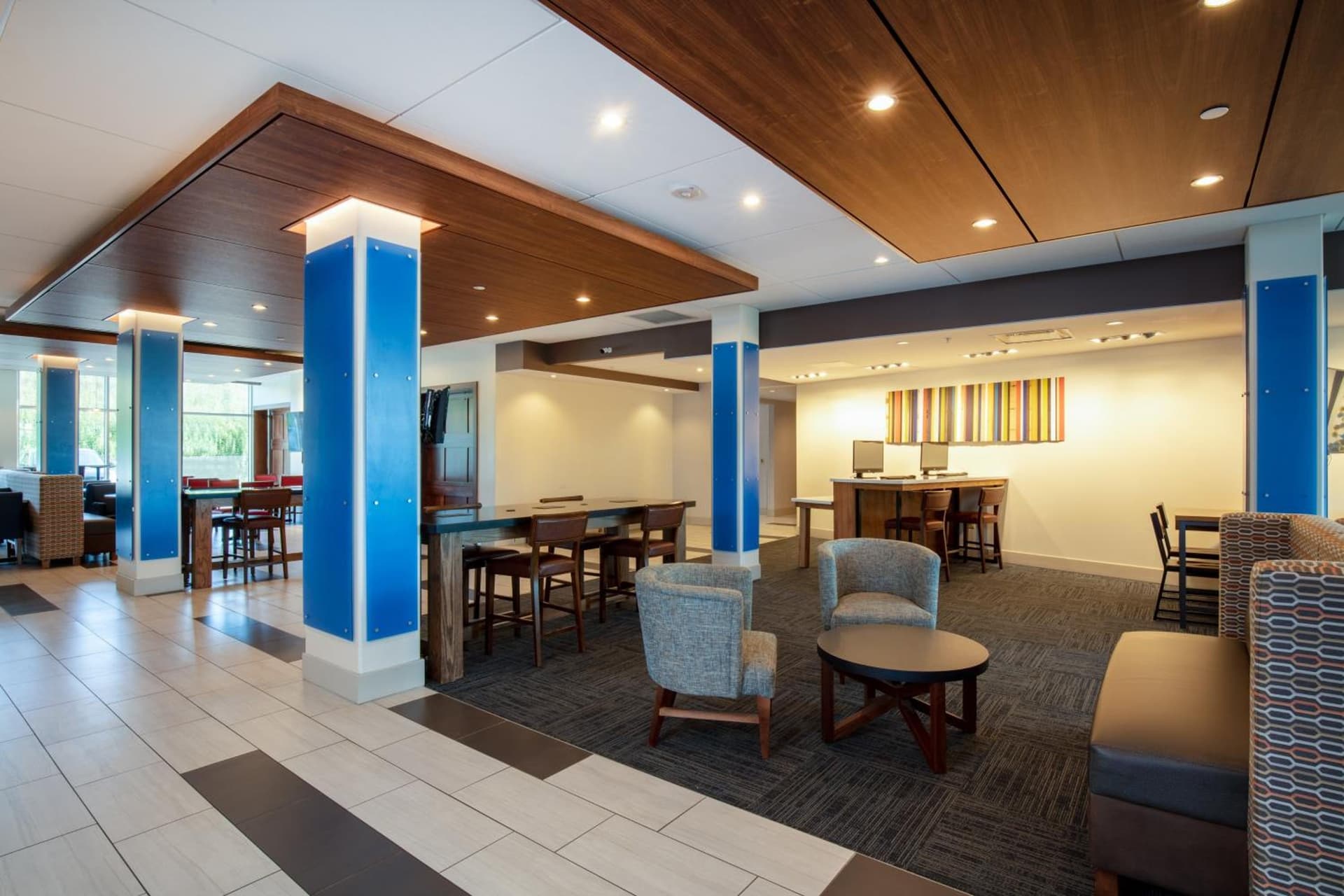 Holiday Inn Express & Suites - Beloit by IHG gallery photo in Beloit, WI — image 44