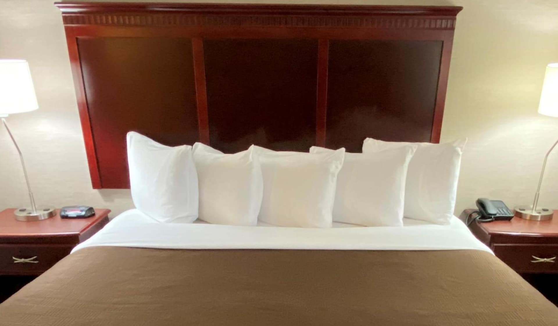Clarion Inn & Suites Grand Rapids Airport property views in Grand Rapids, MI — gallery photo 3