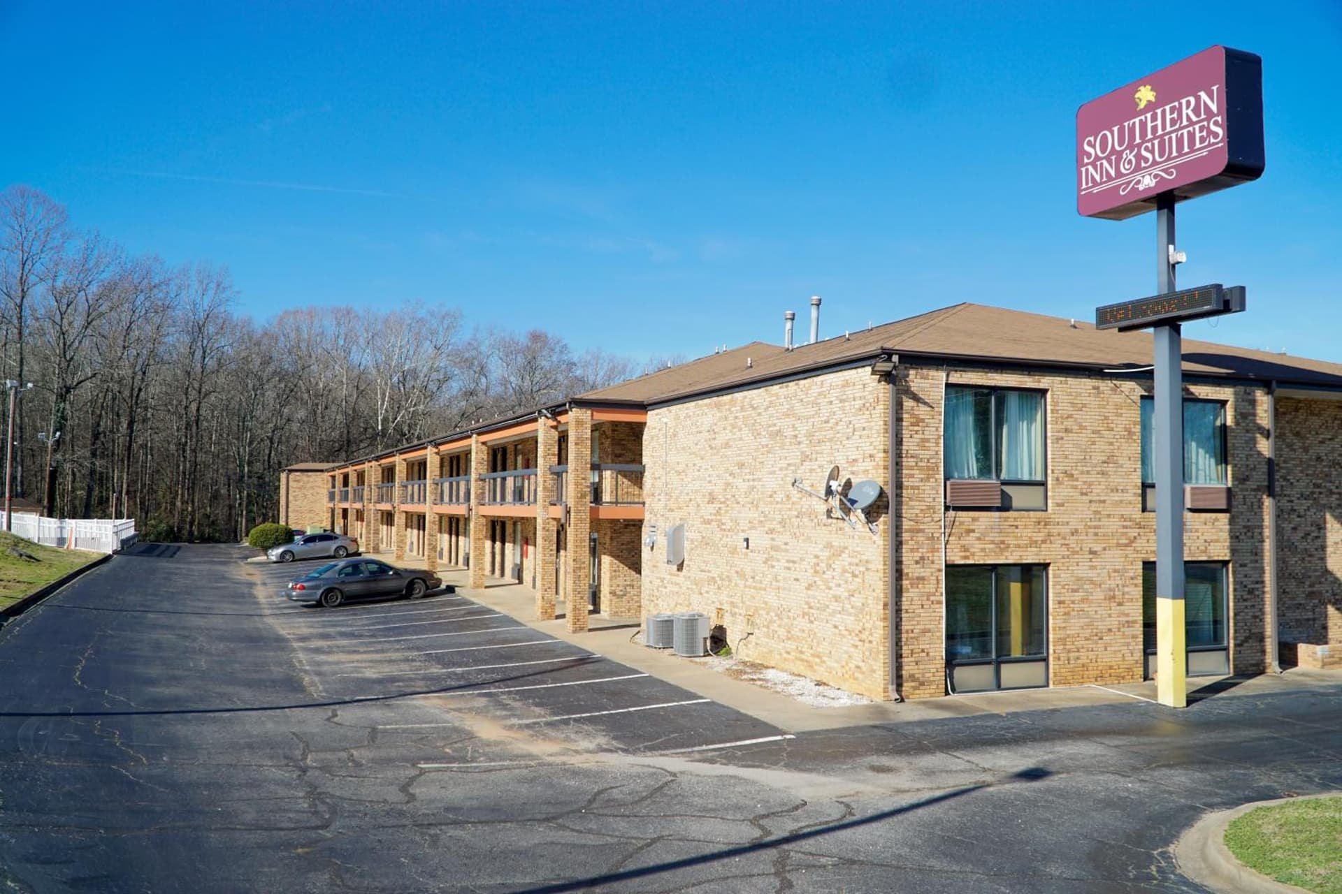 Southern Inn and Suites interior in Spartanburg, SC — gallery photo 2