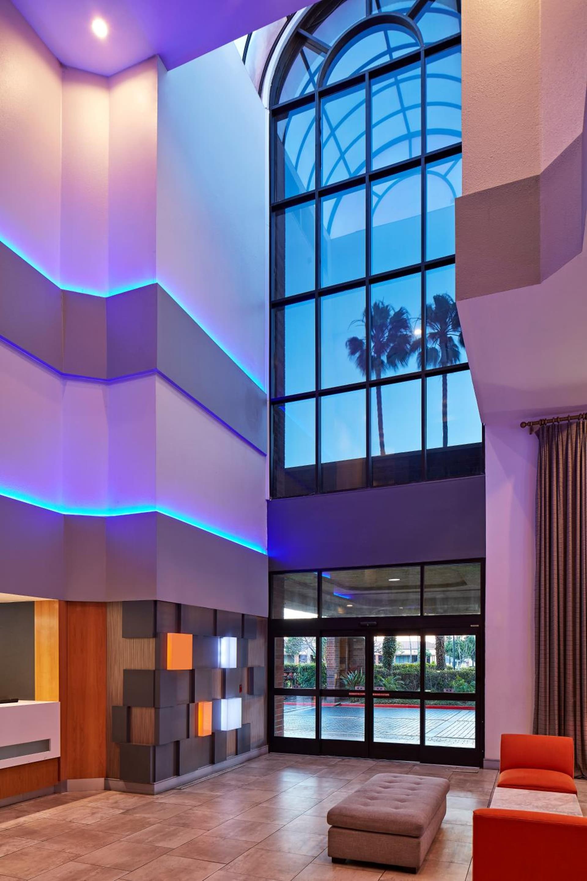 Best Western Plus Meridian Inn & Suites, Anaheim-Orange gallery photo in Orange, CA — image 70