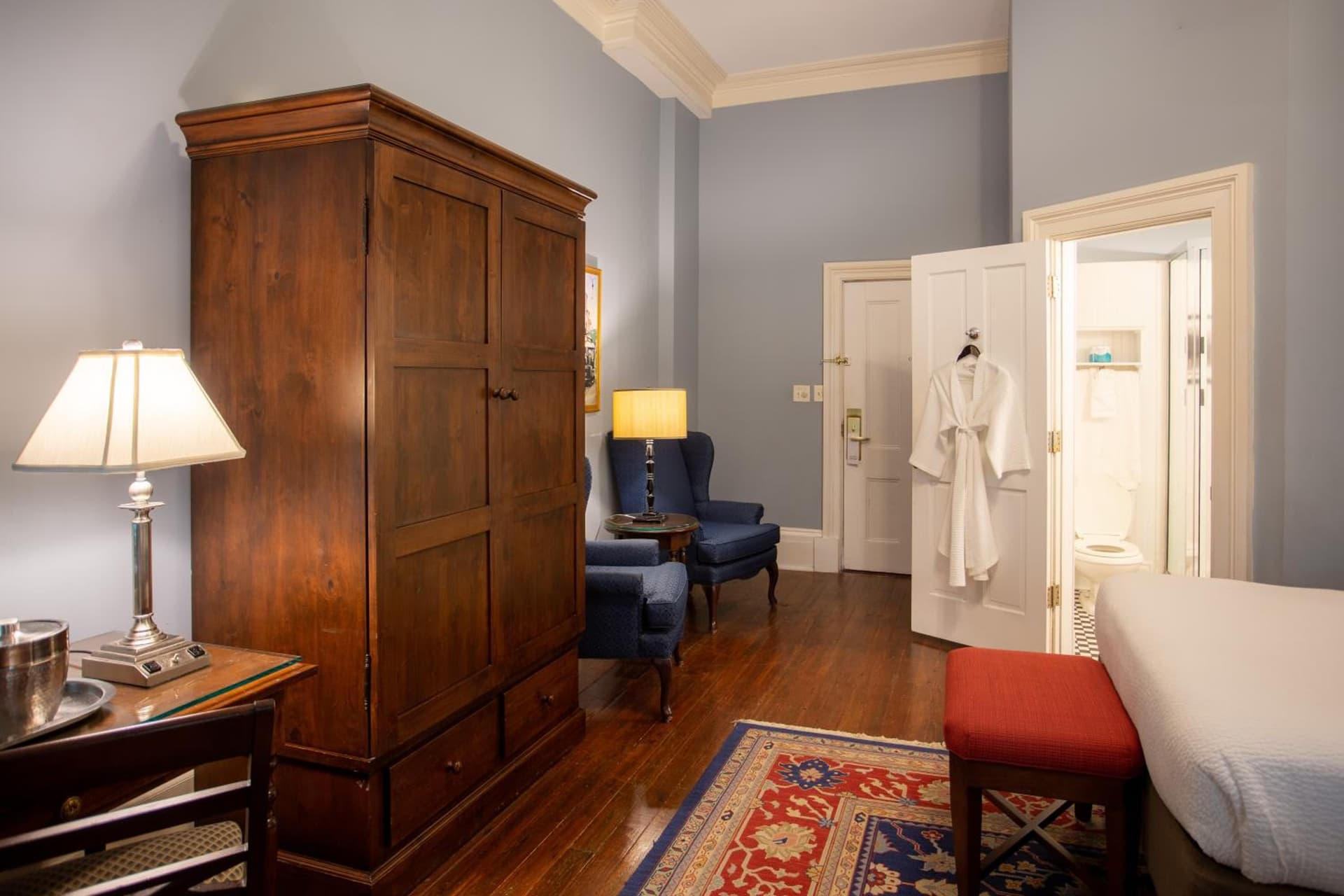The Marshall House interior in Savannah, GA — gallery photo 2