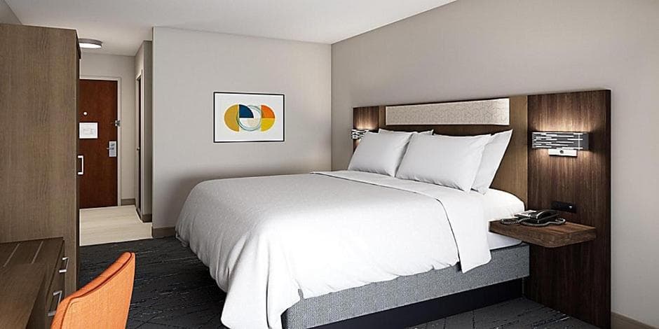 Holiday Inn Express & Suites Charlottesville by IHG gallery photo in Charlottesville, VA — image 49
