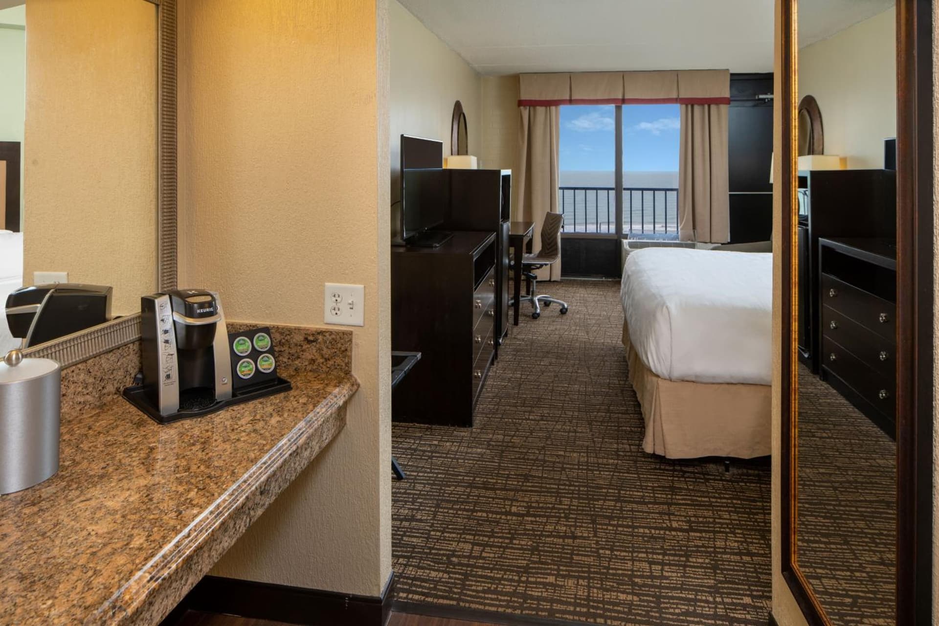 Holiday Inn Resort Galveston - On The Beach by IHG gallery photo in Galveston, TX — image 50