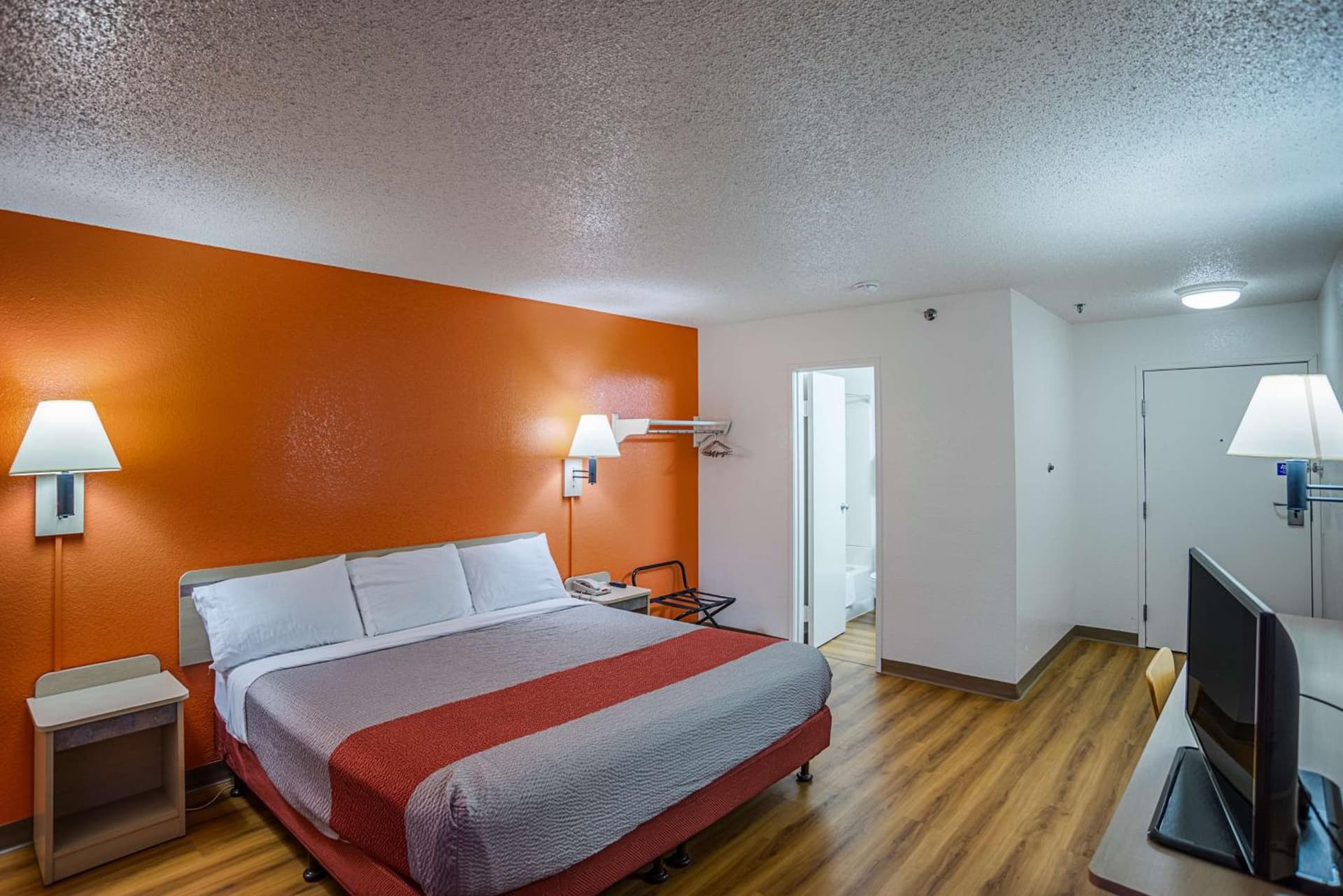 Motel 6 Tucson, AZ - North property views in Tucson, AZ — gallery photo 3