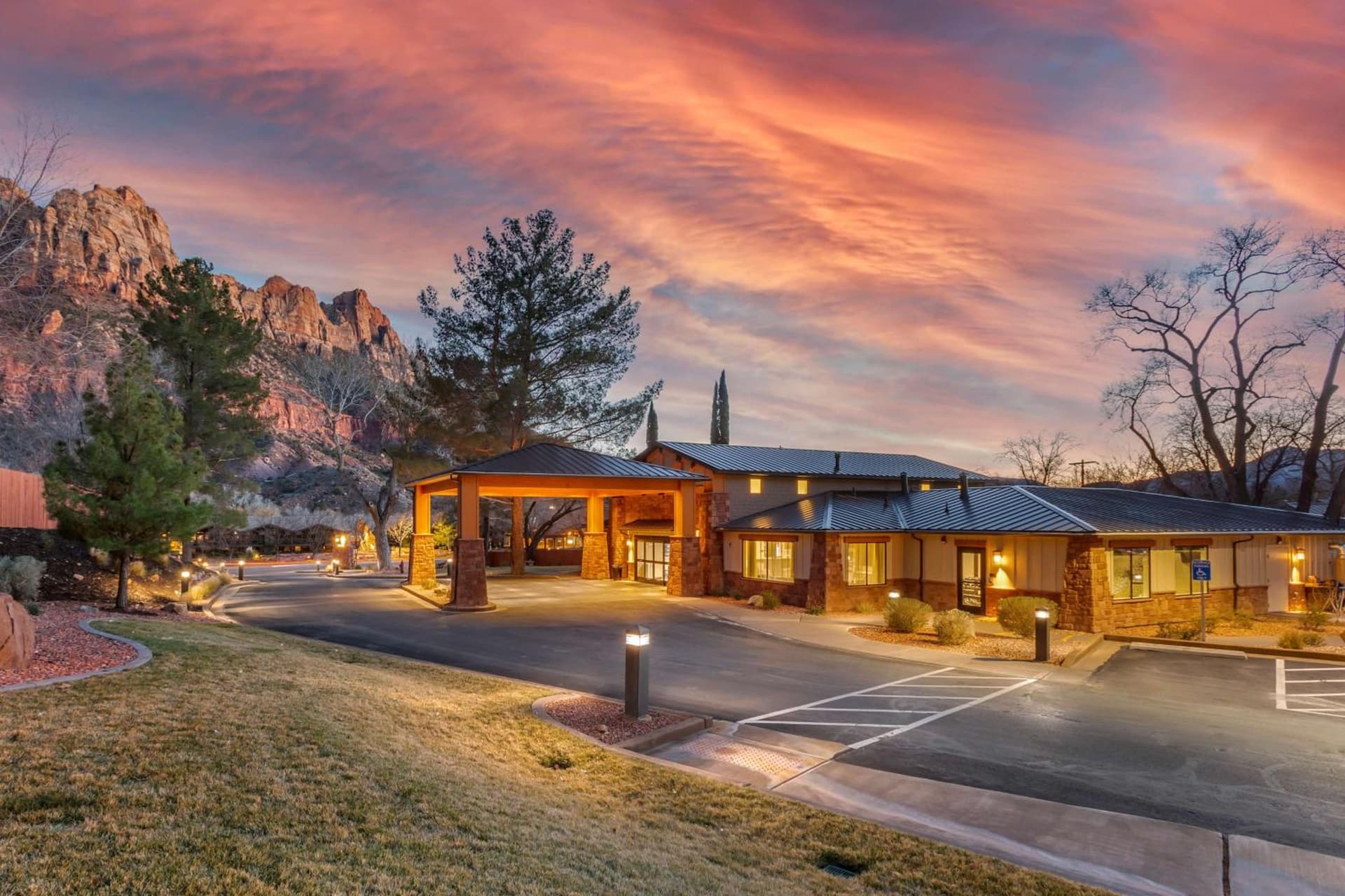 Best Western Plus Zion Canyon Inn & Suites gallery photo in Springdale, UT — image 9