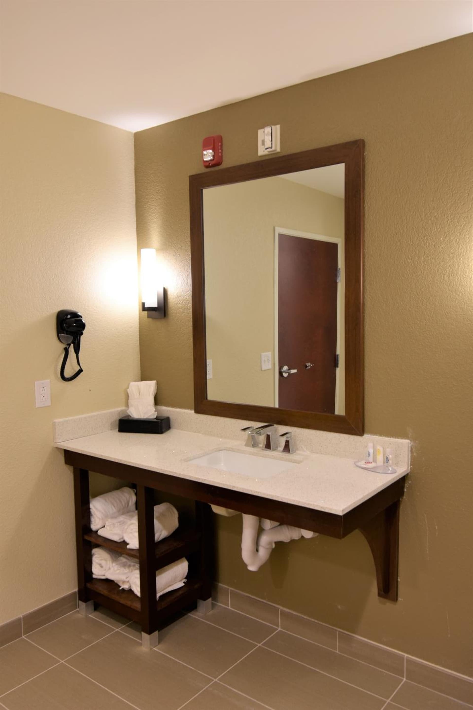Comfort Inn & Suites Rock Hill Northeast gallery photo in Rock Hill, SC — image 48