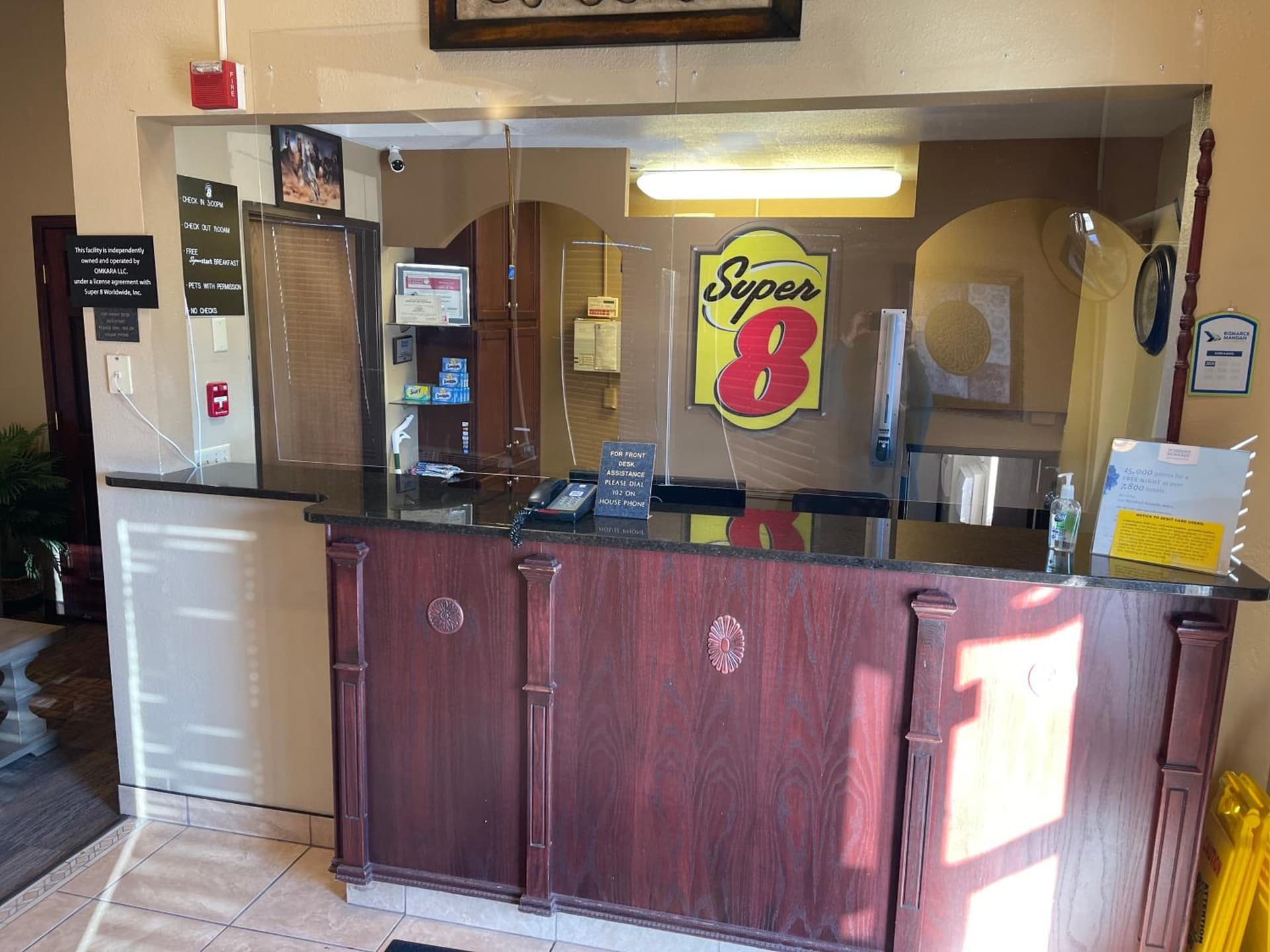 Super 8 by Wyndham Bismarck property views in Bismarck, ND — gallery photo 3